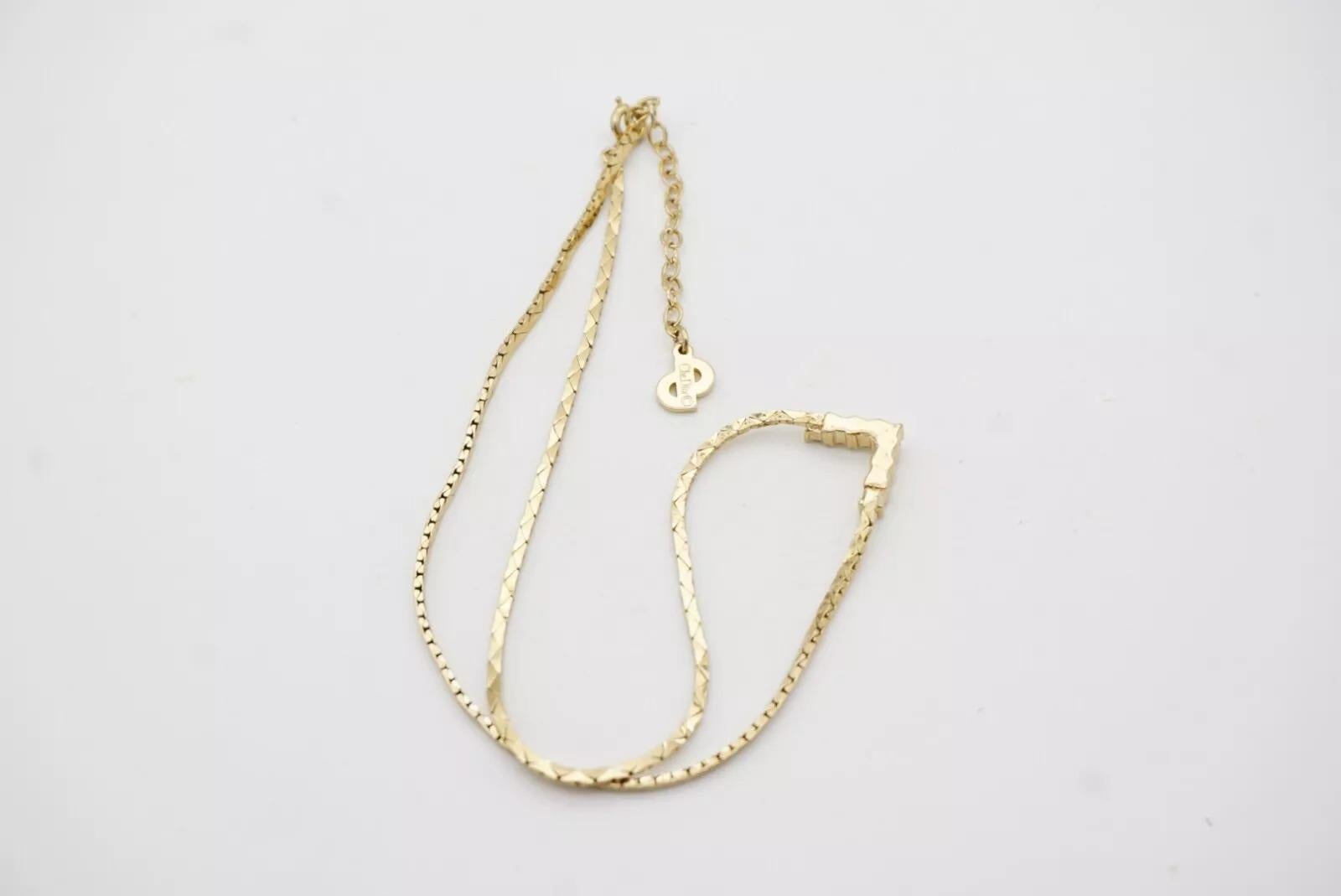Christian Dior Vintage anni '70, ciondolo a triangolo con cristalli, squisita collana a catena in vendita 9