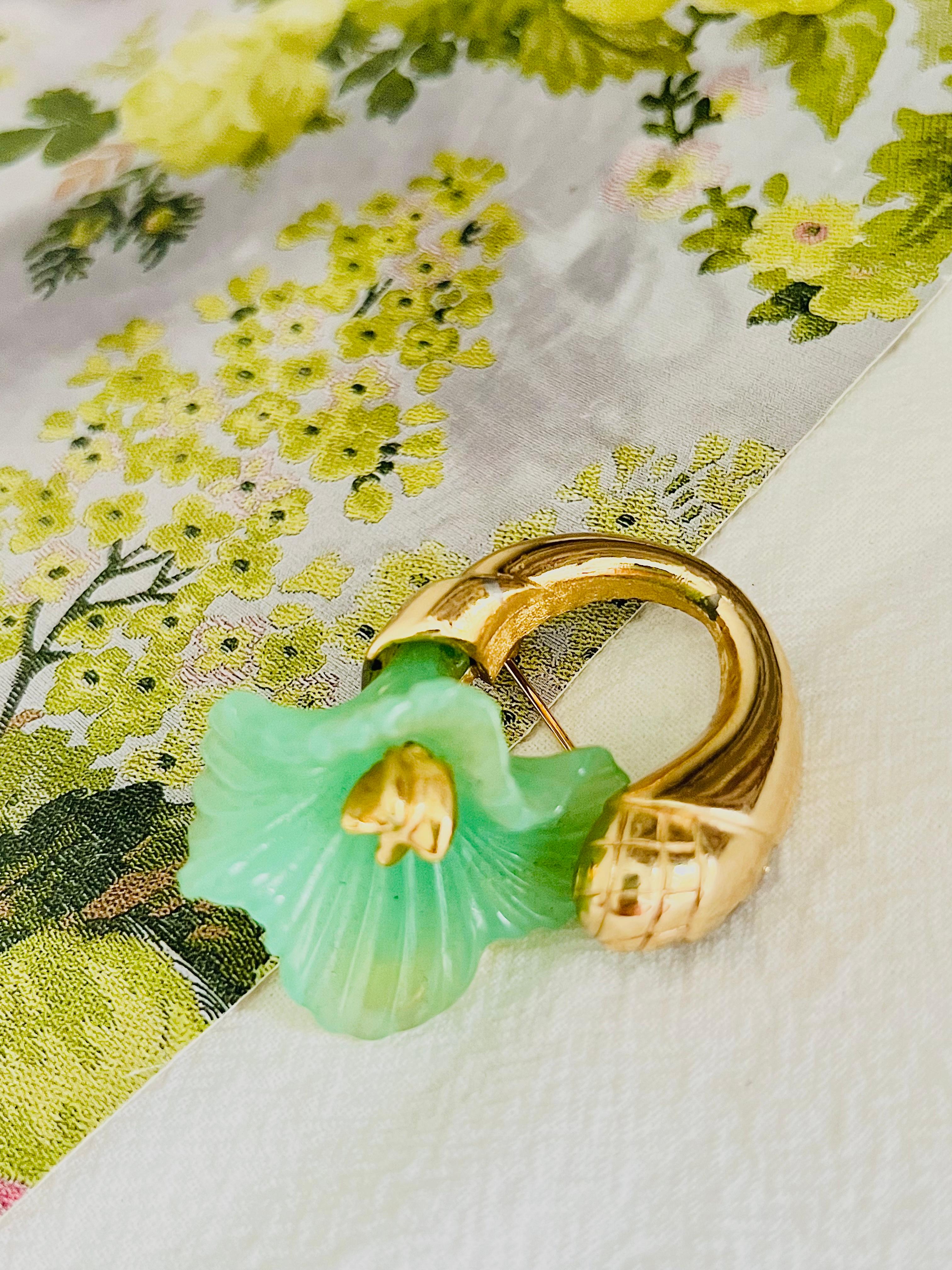 Art Deco Christian Dior Vintage 1970s Jade Light Frost Green Flower Curled Stem Brooch