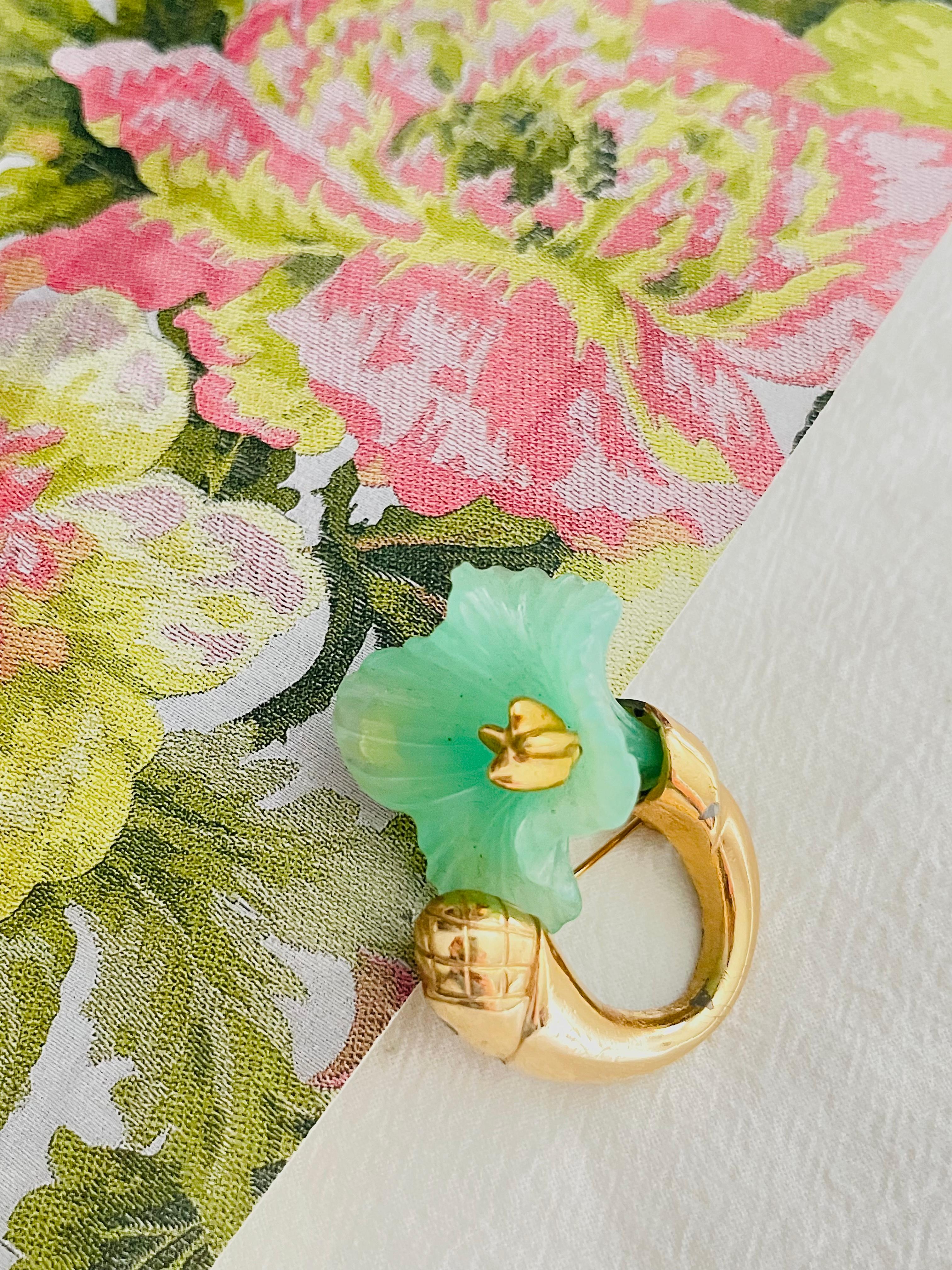 Christian Dior Vintage 1970s Jade Light Frost Green Flower Curled Stem Brooch In Good Condition In Wokingham, England