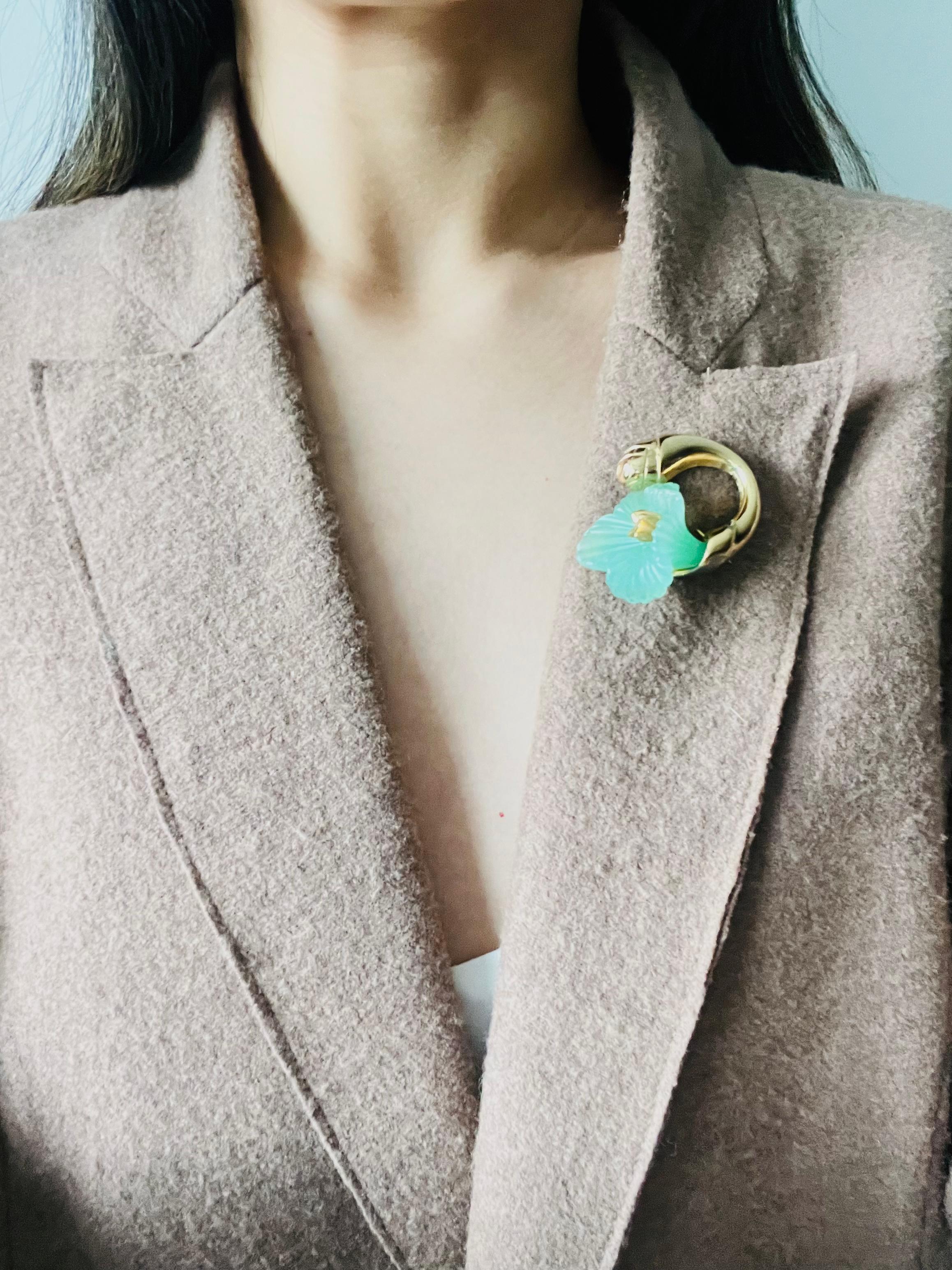 Christian Dior Vintage 1970s Jade Light Frost Green Flower Curled Stem Brooch 3