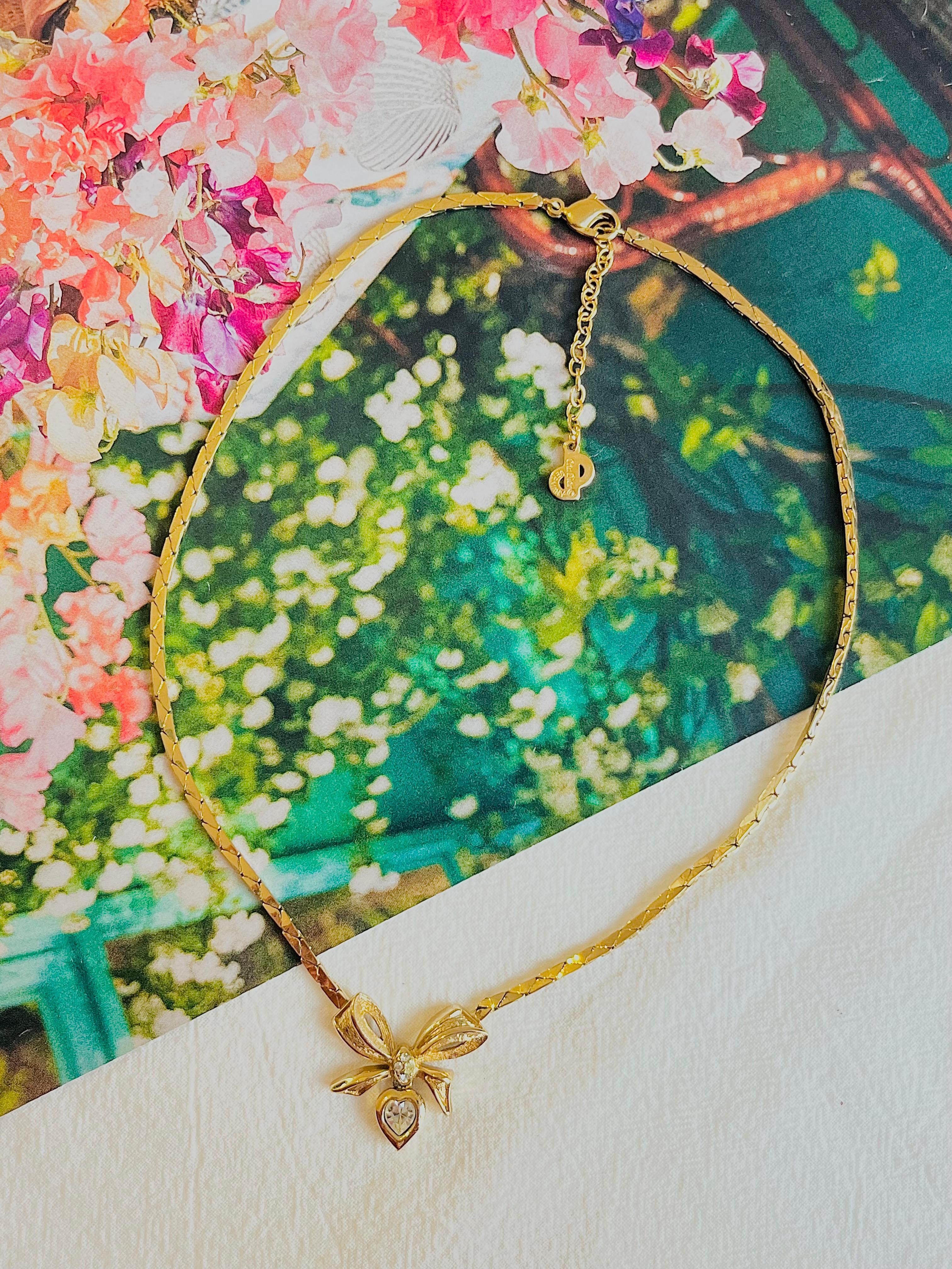 Christian Dior Vintage 1970s Knot Bow Crystals Heart Gold Drop Pendant Necklace In Excellent Condition In Wokingham, England