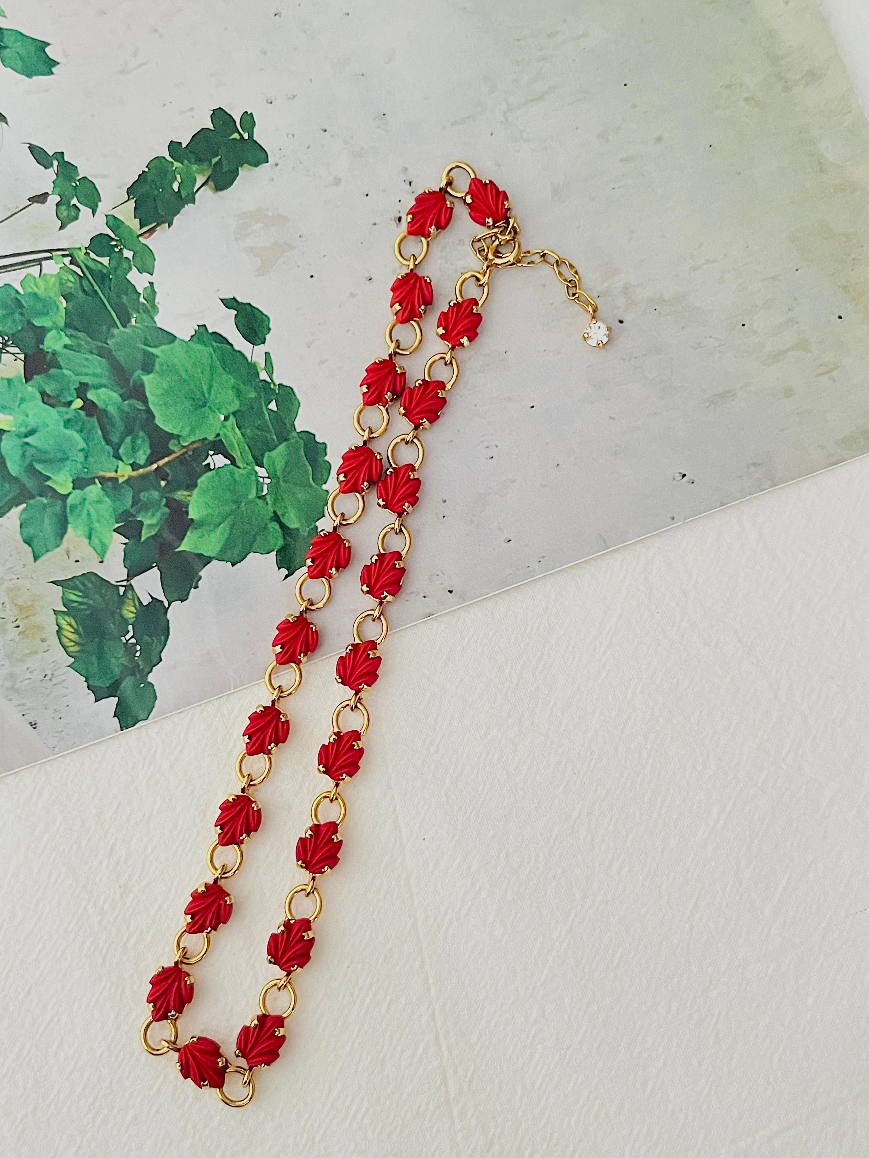 Christian Dior Vintage 1970s Large Interlocked Red Leaf Flower Openwork Necklace In Excellent Condition For Sale In Wokingham, England