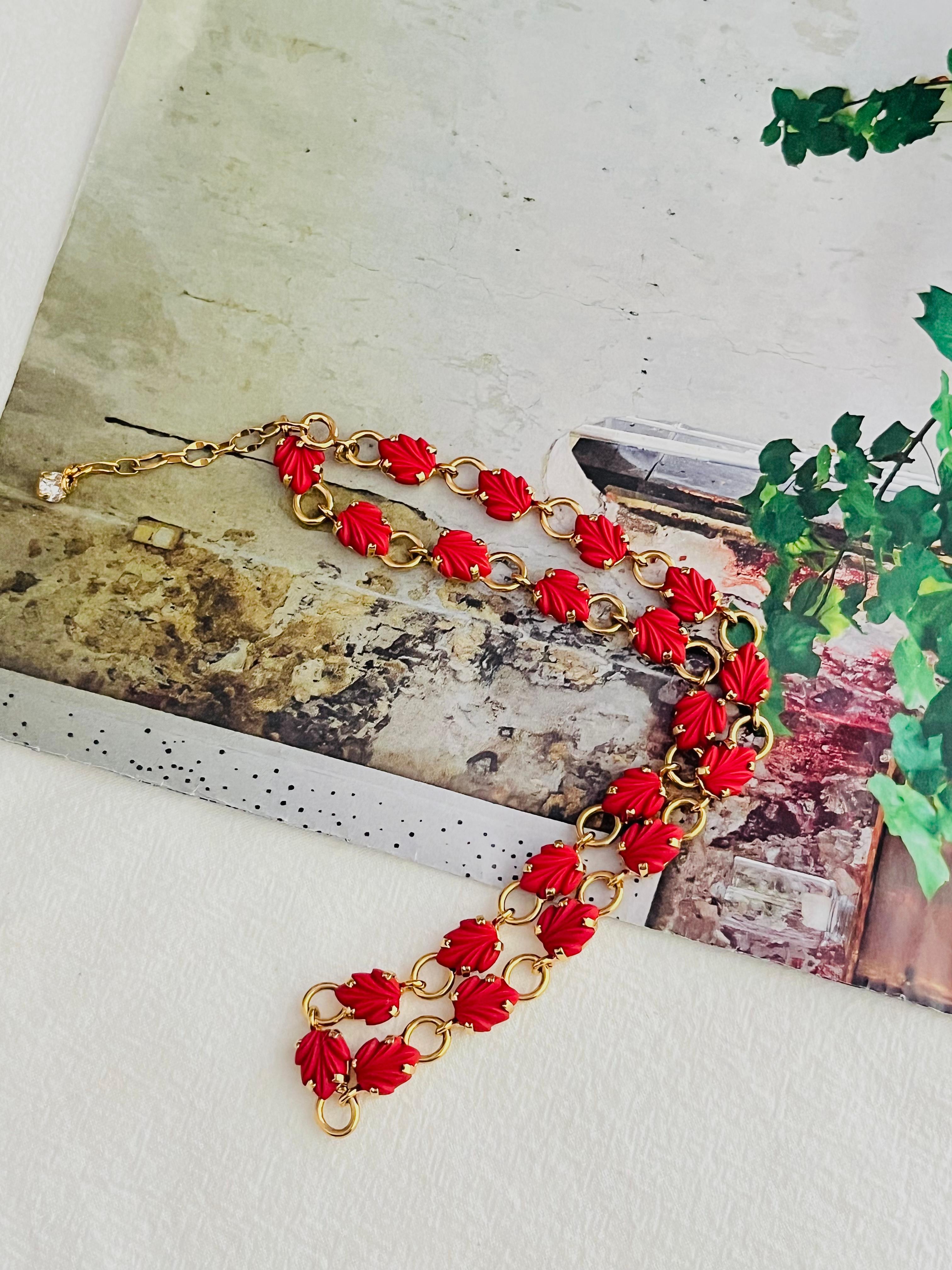 Women's or Men's Christian Dior Vintage 1970s Large Interlocked Red Leaf Flower Openwork Necklace For Sale