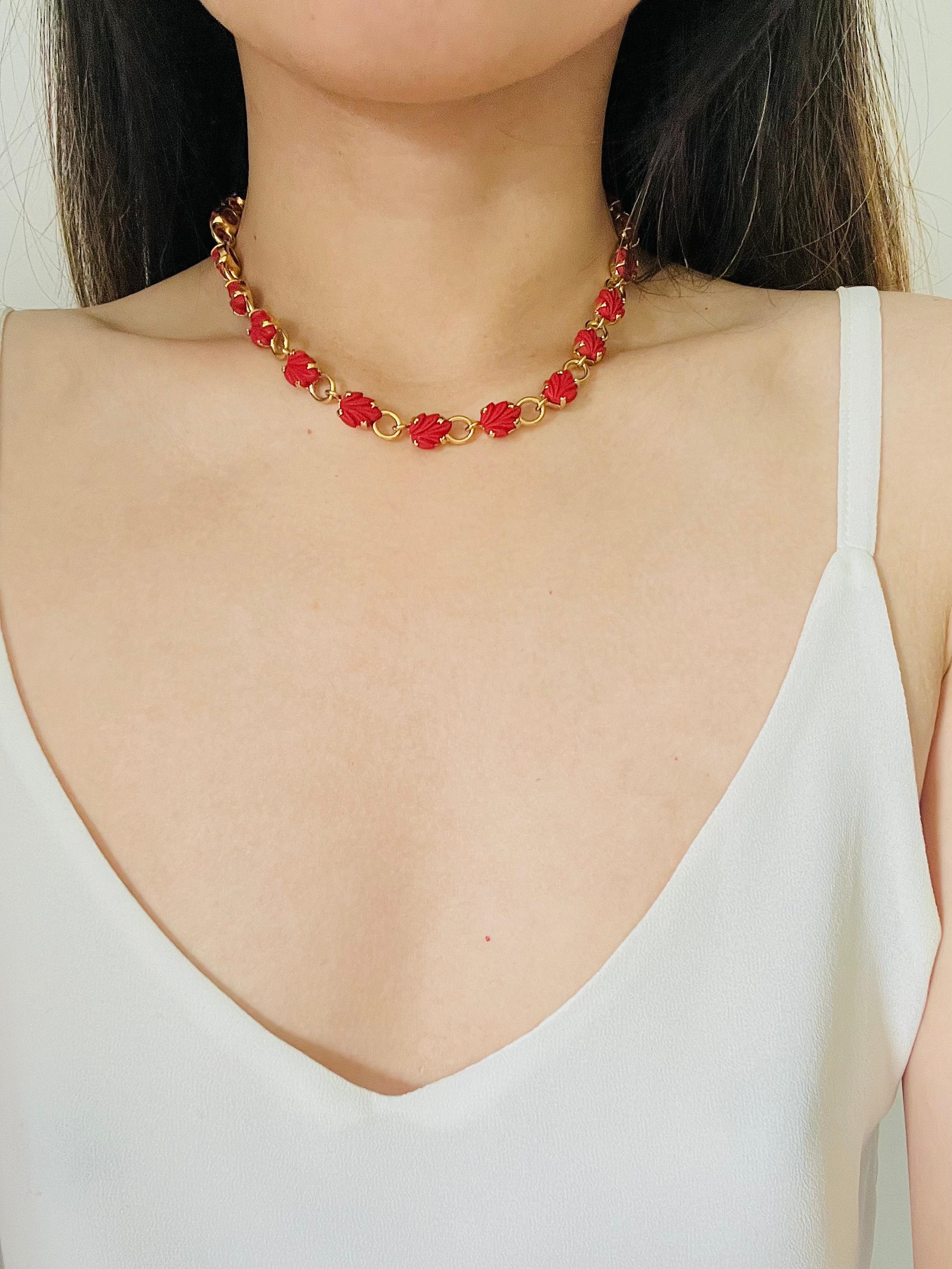 Christian Dior Vintage 1970s Large Interlocked Red Leaf Flower Openwork Necklace For Sale 1