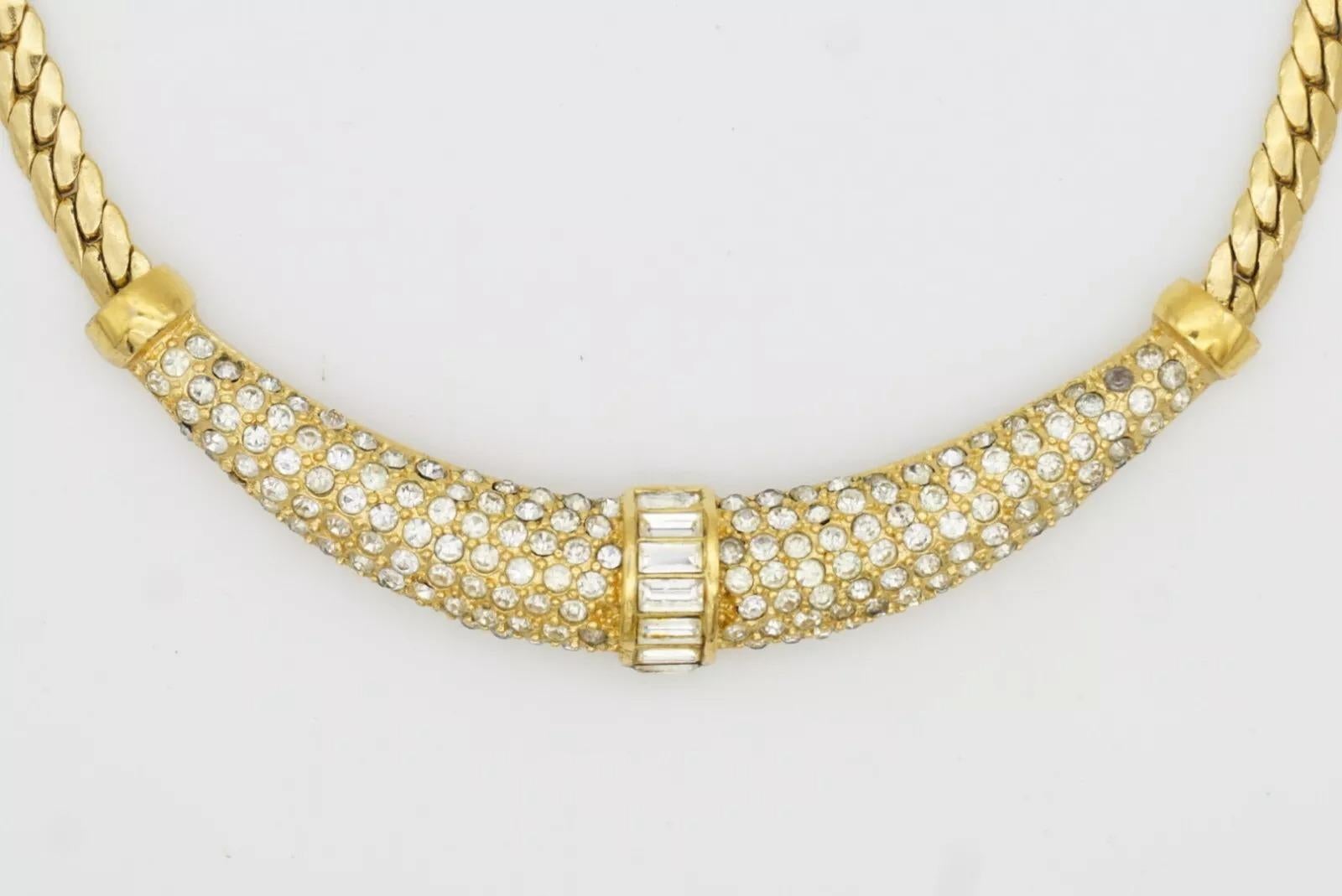 Christian Dior Vintage anni '70 Collana con ciondolo a mezzaluna in cristalli scintillanti e luna in vendita 10
