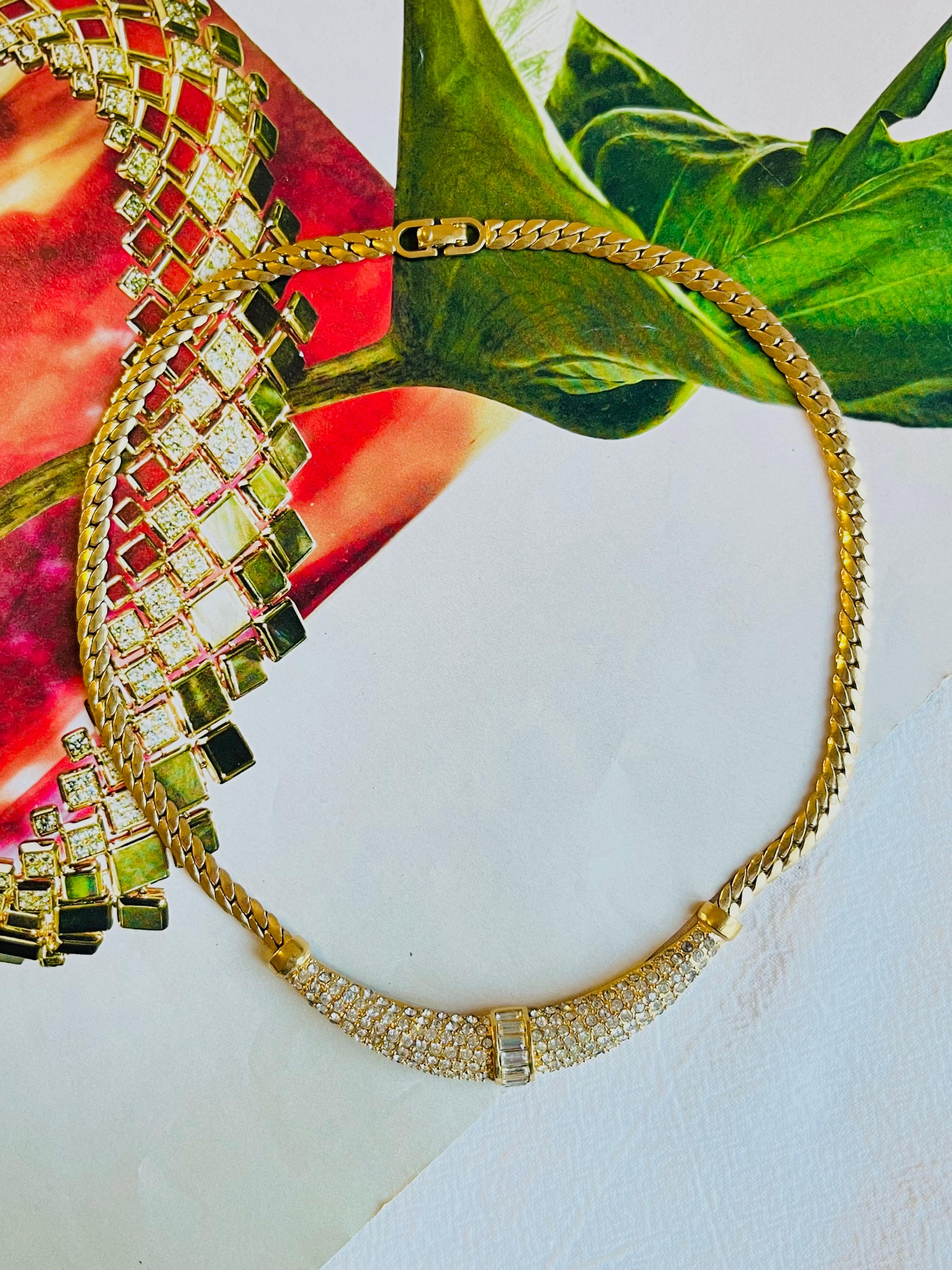Art Déco Christian Dior Vintage anni '70 Collana con ciondolo a mezzaluna in cristalli scintillanti e luna in vendita