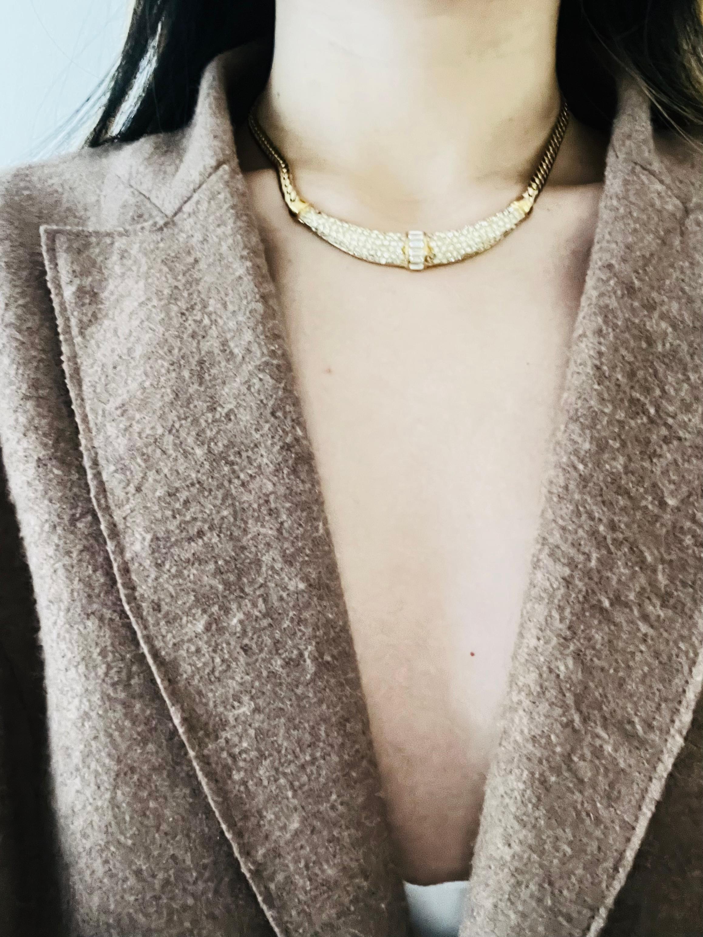 Christian Dior Vintage anni '70 Collana con ciondolo a mezzaluna in cristalli scintillanti e luna in vendita 1