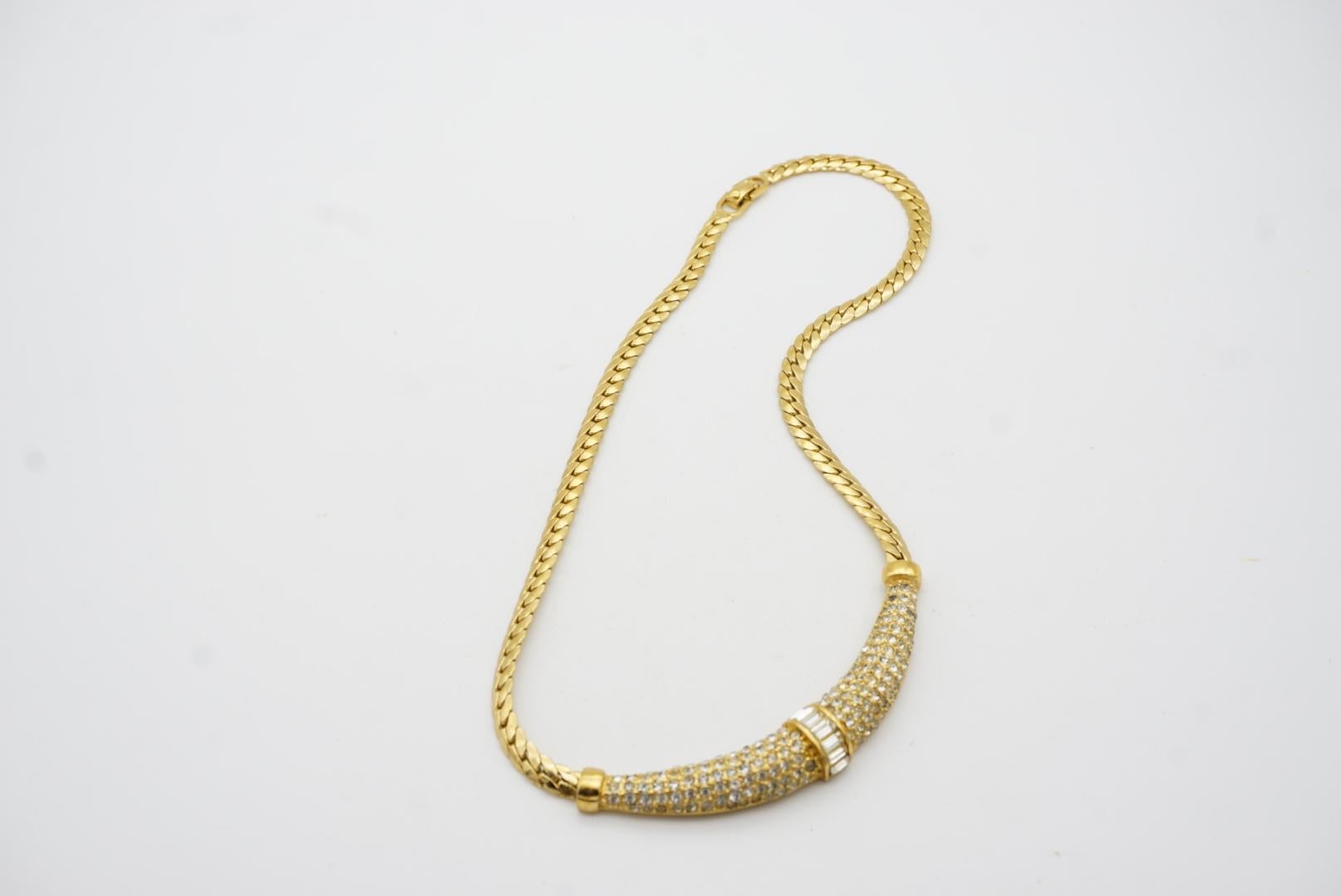 Christian Dior Vintage 1970s Moon Sparkling Crystals Crescent Pendant Necklace For Sale 3