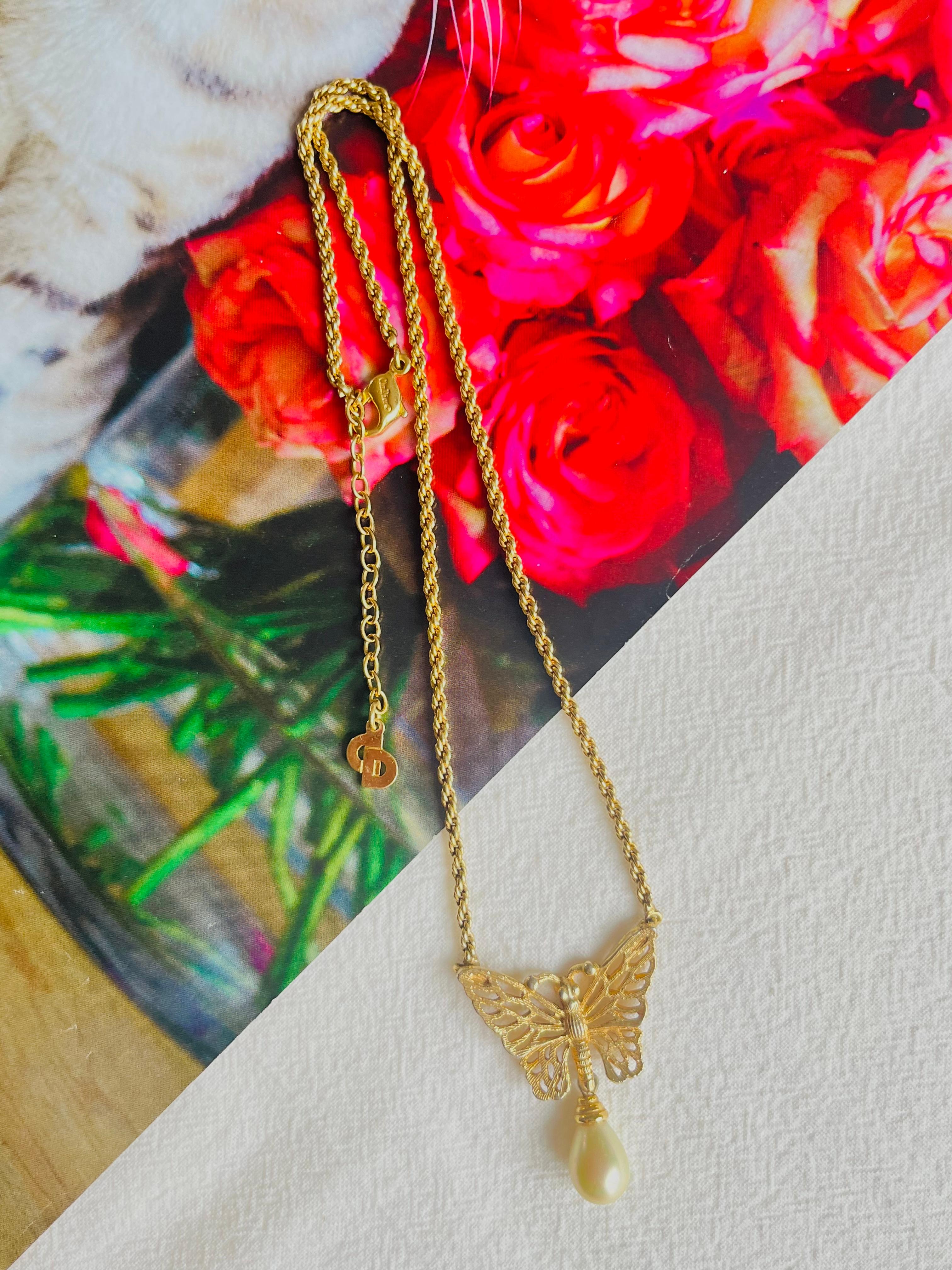 dior butterfly necklace