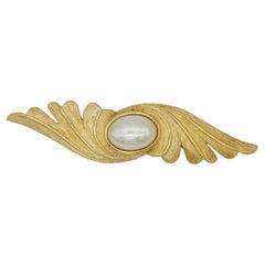 Christian Dior Retro 1970s Oval Pearl Symmetric Feather Leaf Wing Gold Brooch