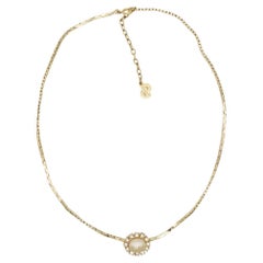 Christian Dior Vintage 1970er Jahre Halskette aus Gold mit ovalen weißen Perlen und Swarovski-Kristallen 
