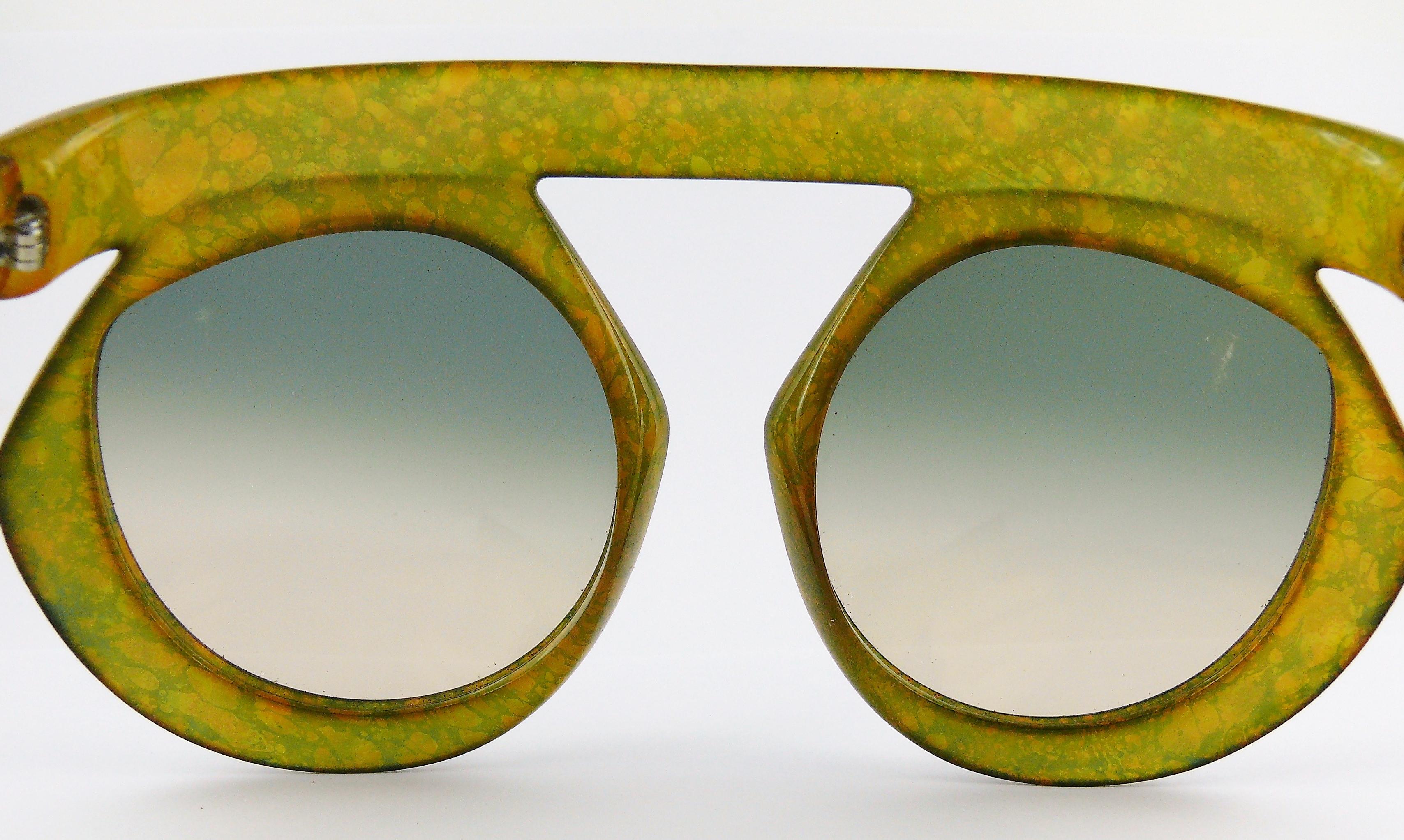 Christian Dior Vintage 1970s Oversized Space Age Sunglasses Mod. 2030-50 4