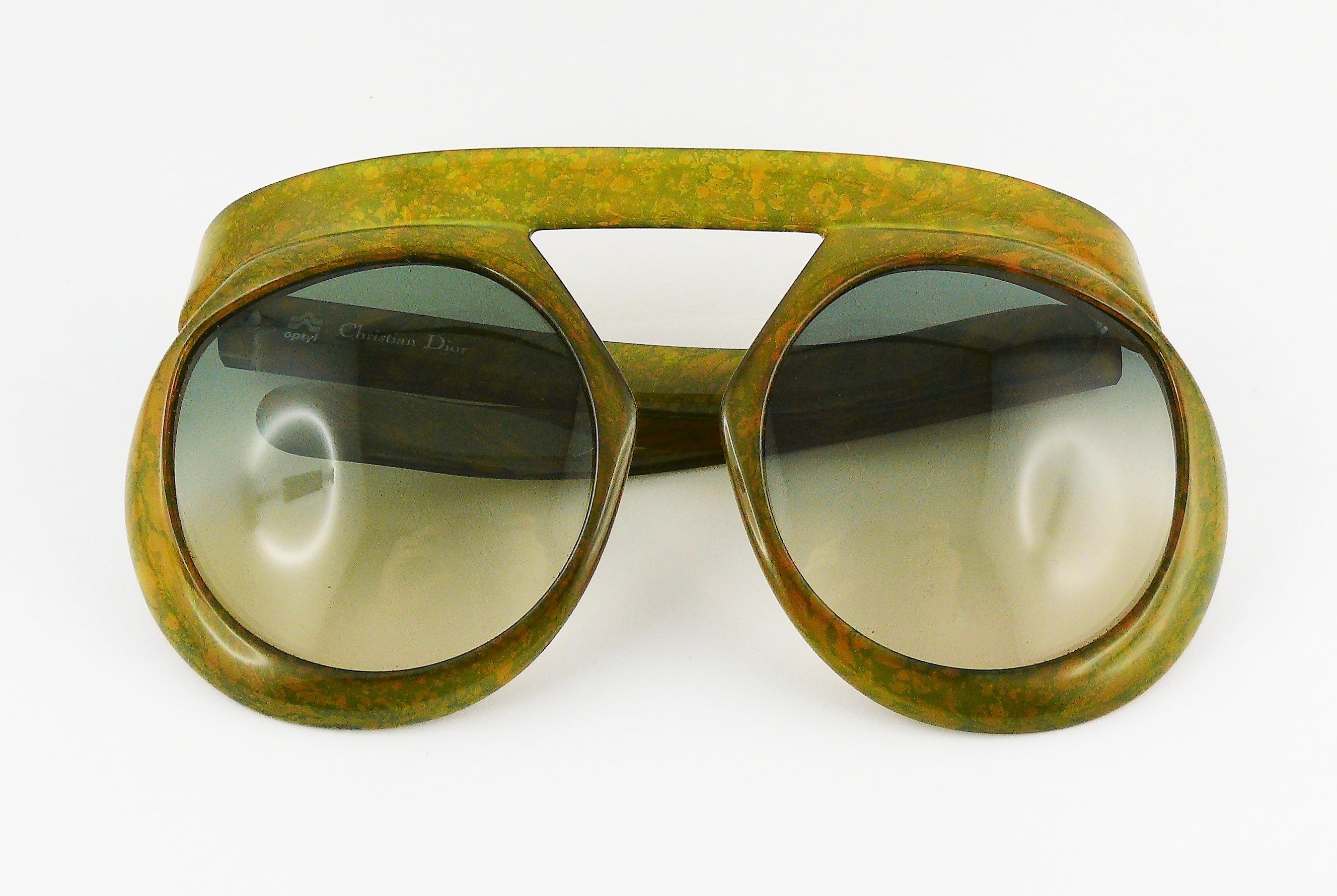 Christian Dior Vintage 1970s Oversized Space Age Sunglasses Mod. 2030-50 In Excellent Condition In Nice, FR