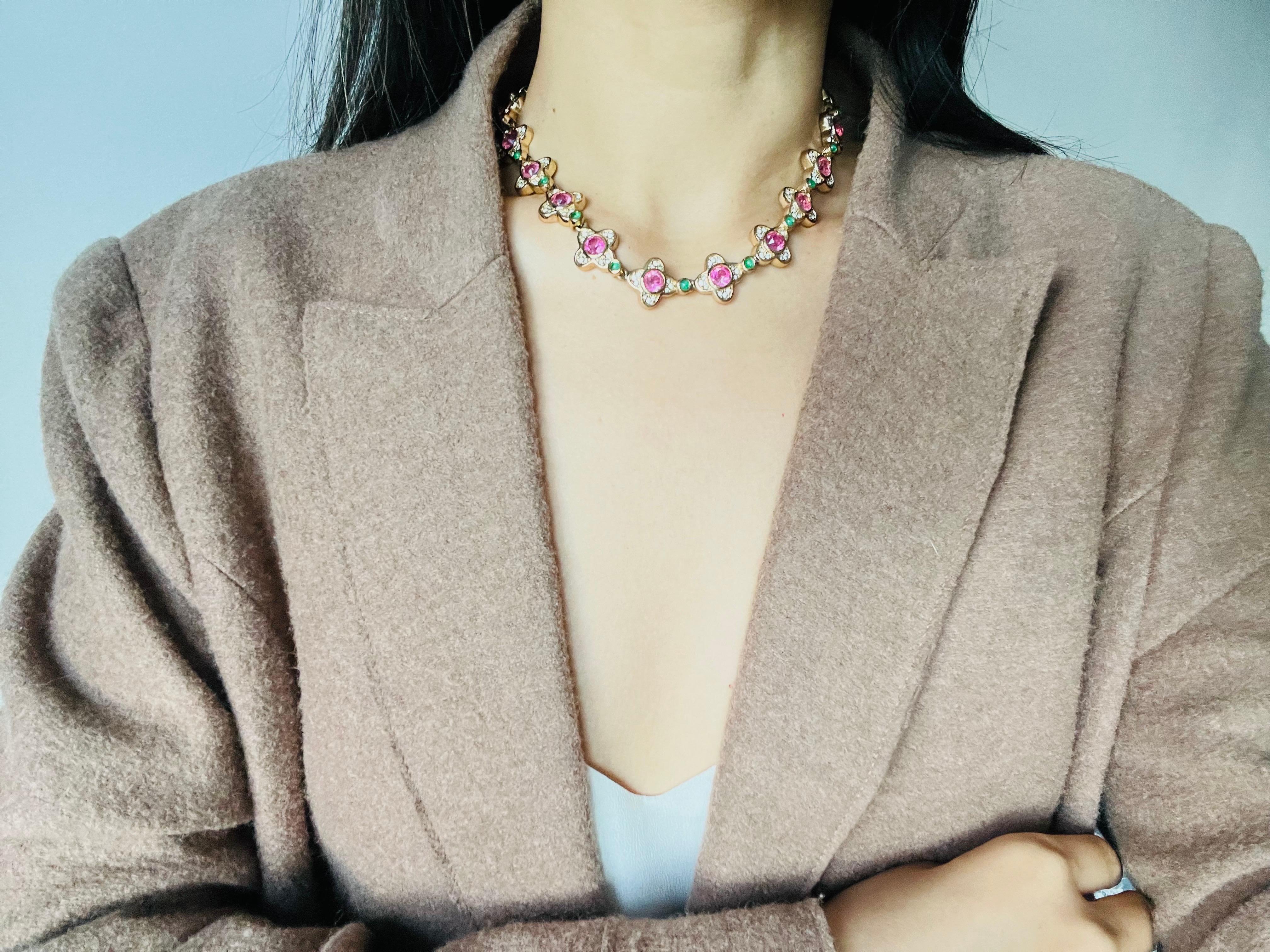 Christian Dior Vintage 1970s Pink Clover Flower Emerald Dots Crystals Necklace For Sale 2