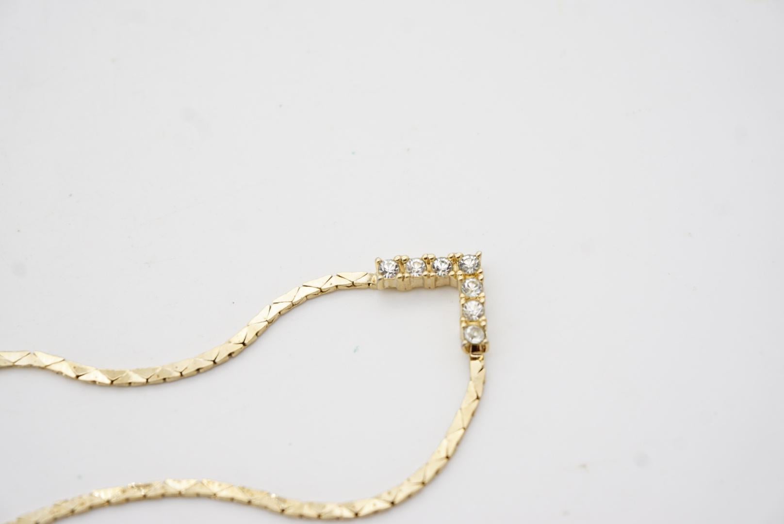 Christian Dior, collier pendentif vintage des années 1970 avec chaîne triangulaire en cristaux Swarovski en vente 6