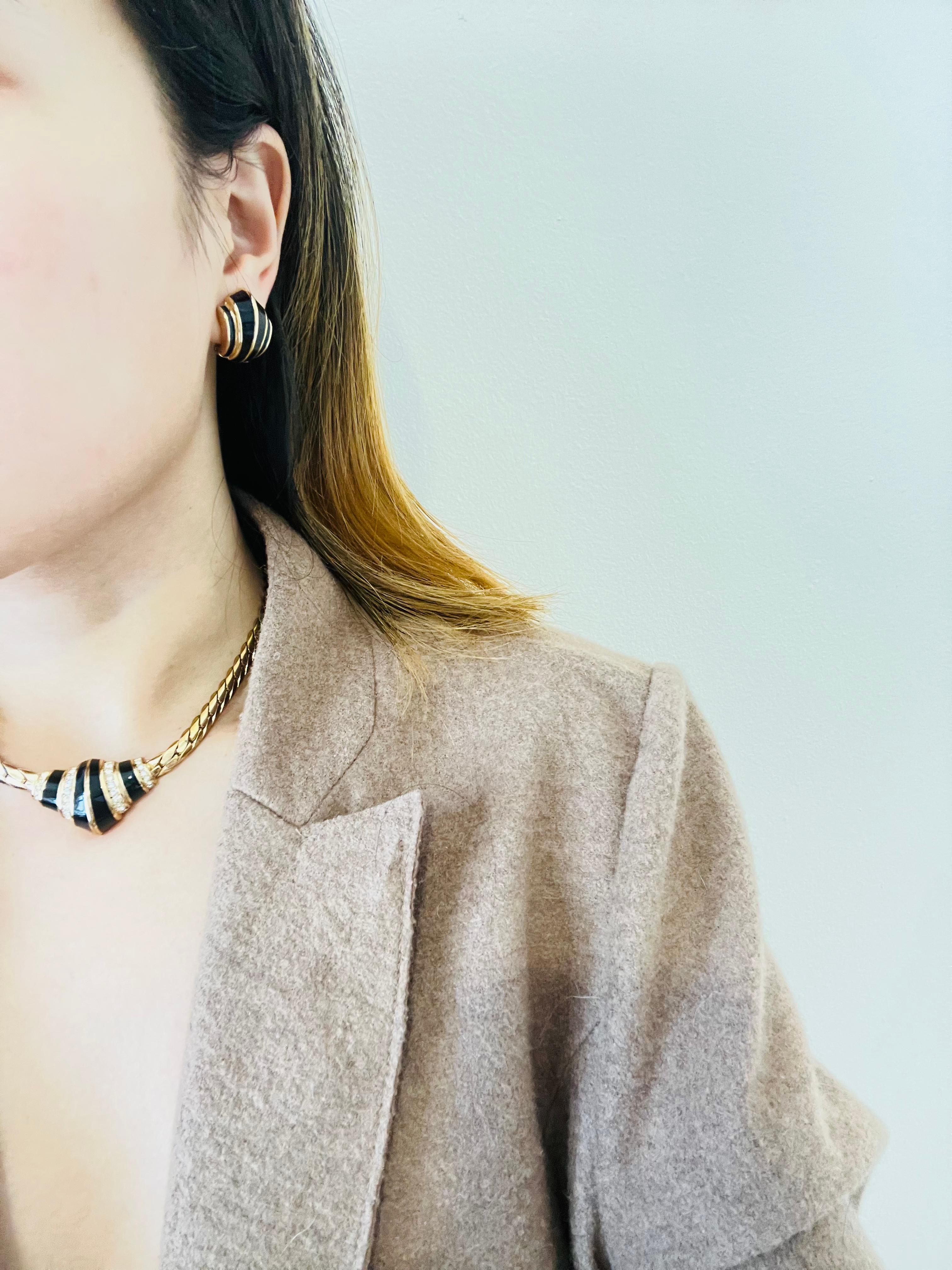 Christian Dior Vintage 1970s Symmetric Black Enamel Crystals Croissant Necklace For Sale 4