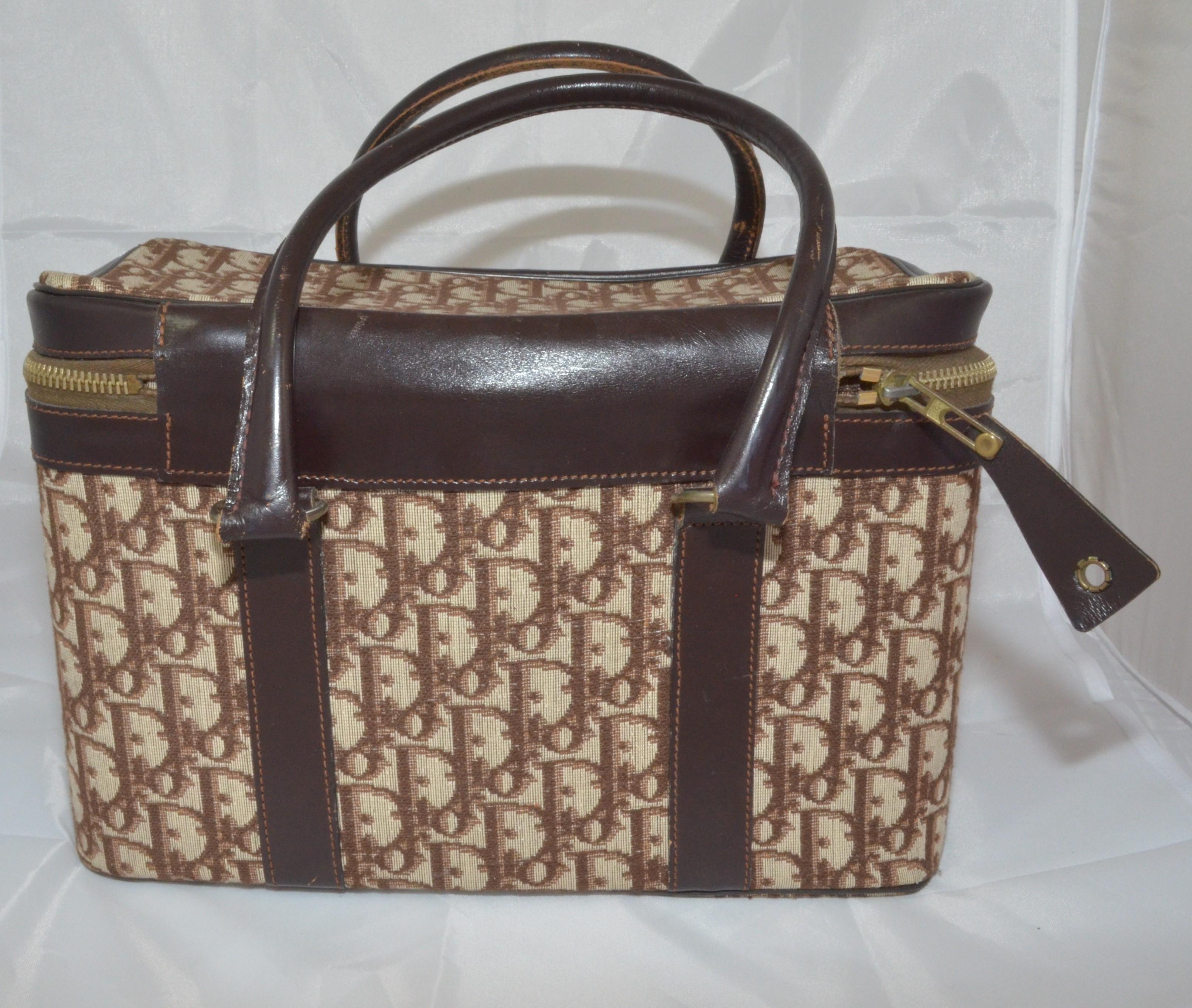 Christian Dior Vintage 1970er Jahre Trotter Reisetasche für die Reise (Grau) im Angebot