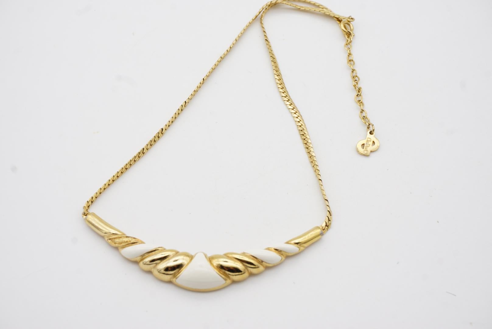 Christian Dior Vintage 1970s White Crescent Moon Triangle Long Pendant Necklace For Sale 4