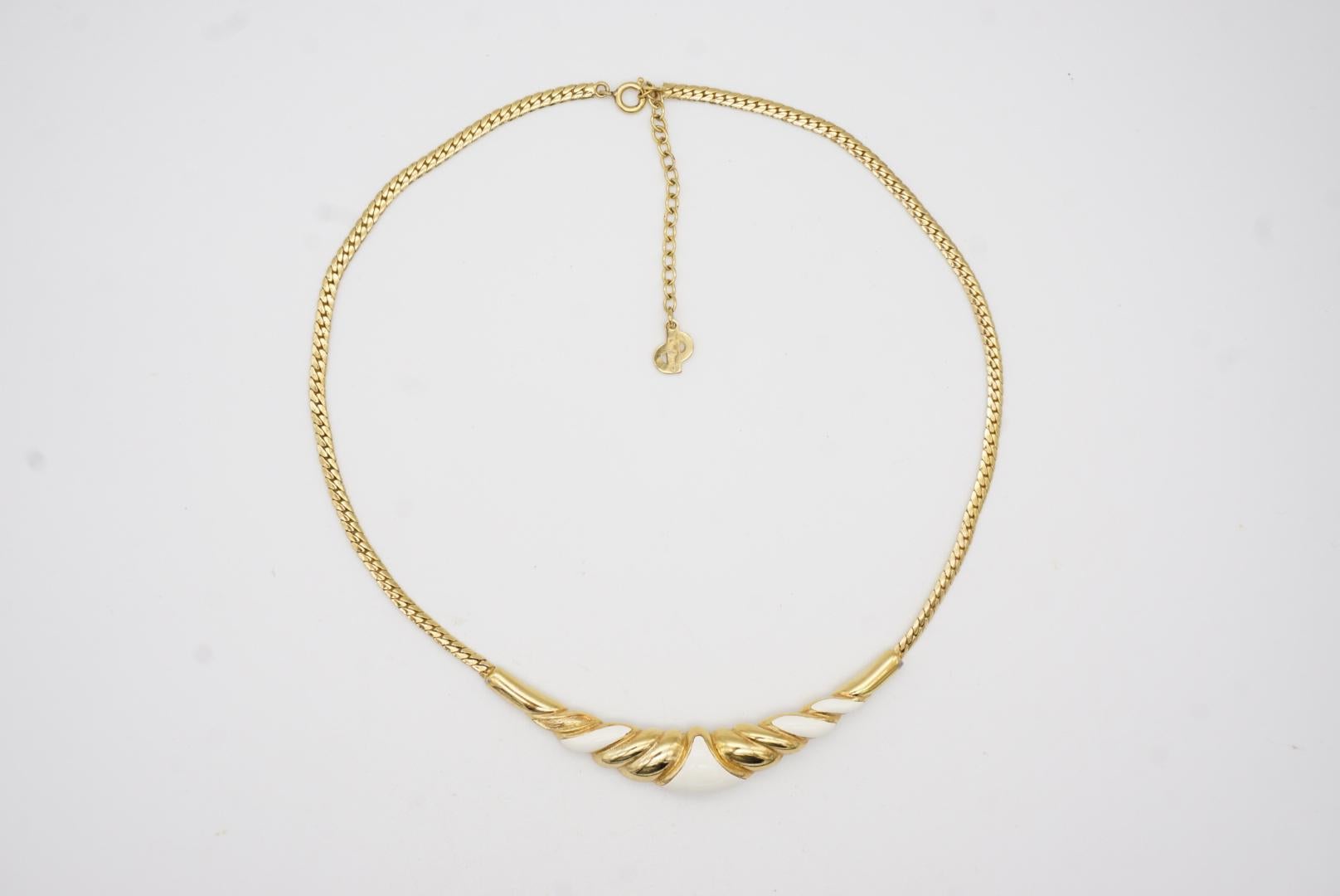 Christian Dior Vintage 1970s White Crescent Moon Triangle Long Pendant Necklace For Sale 2