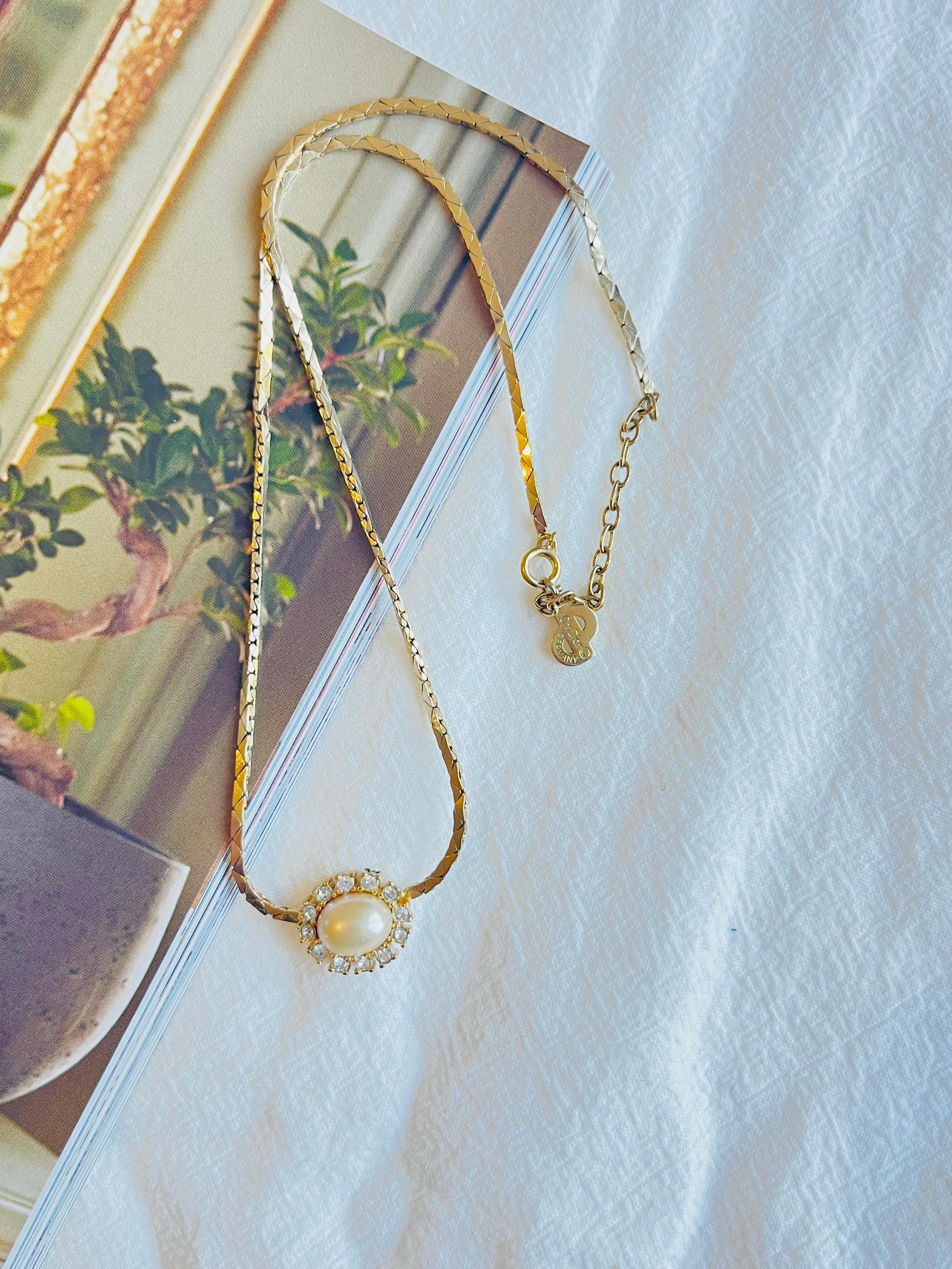 Christian Dior Vintage anni '70 Collana con perle bianche e cristalli scintillanti In condizioni ottime in vendita a Wokingham, England