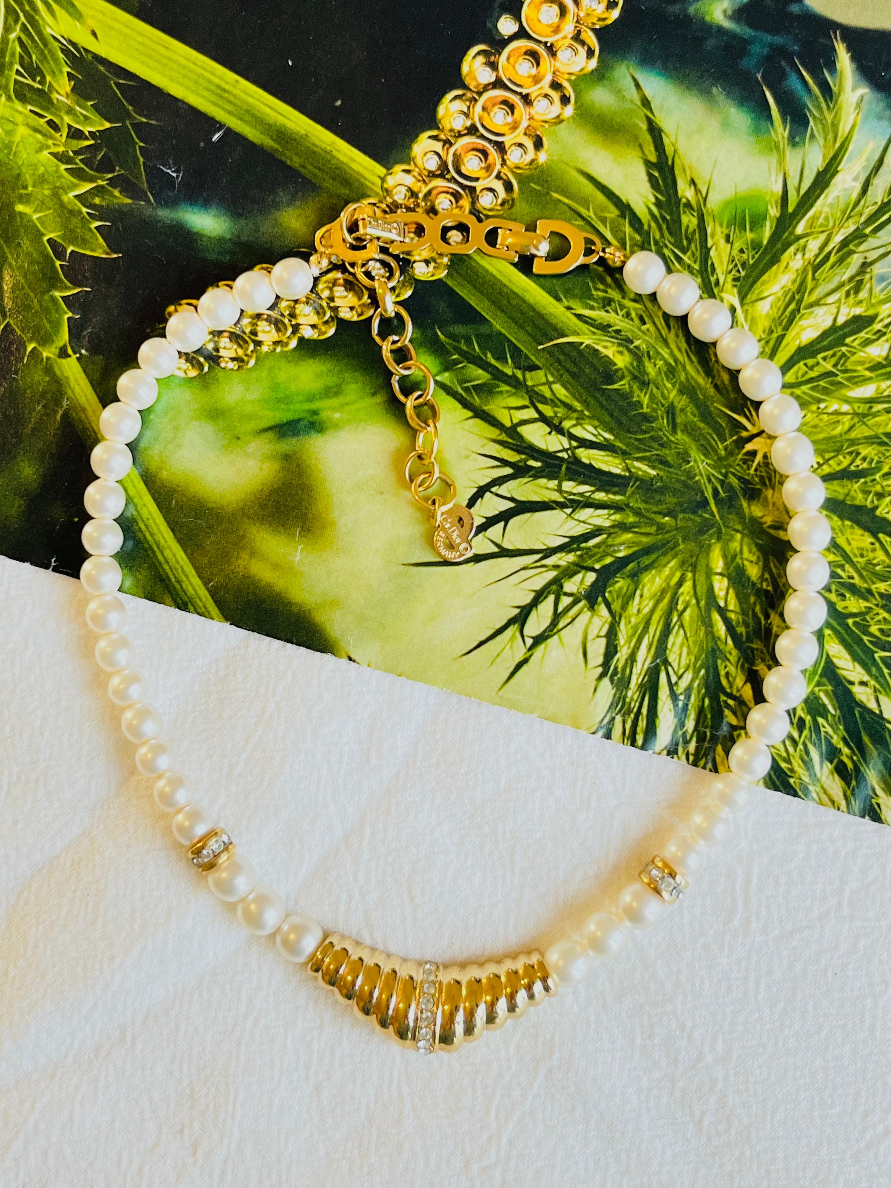 Art Deco Christian Dior Vintage 1970s White Pearls Triangle Crystals Pendant Necklace For Sale