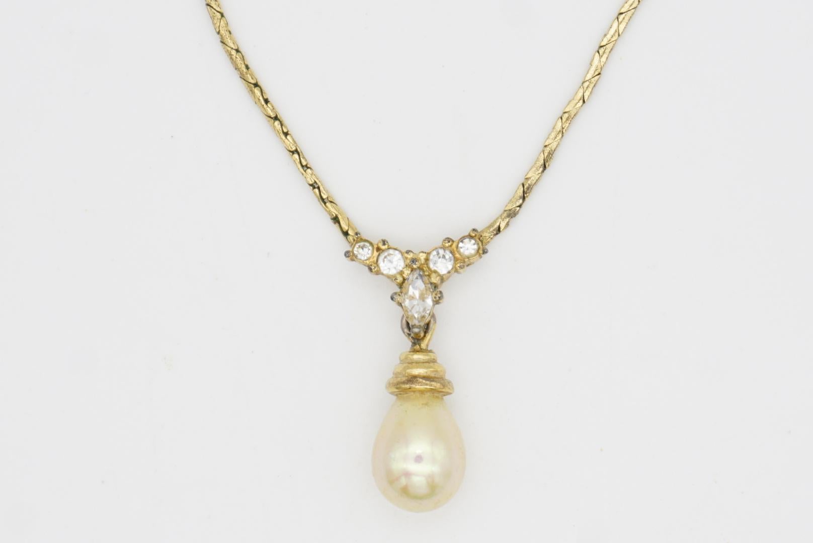 Christian Dior Vintage 1970er Jahre Halskette mit weißen Wassertropfenperlen und Marquise-Kristallen im Angebot 3