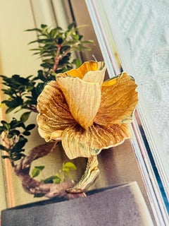 Christian Dior Vintage 1972 Gold Vivid Textured Rose Curled Leaf Flower Brooch