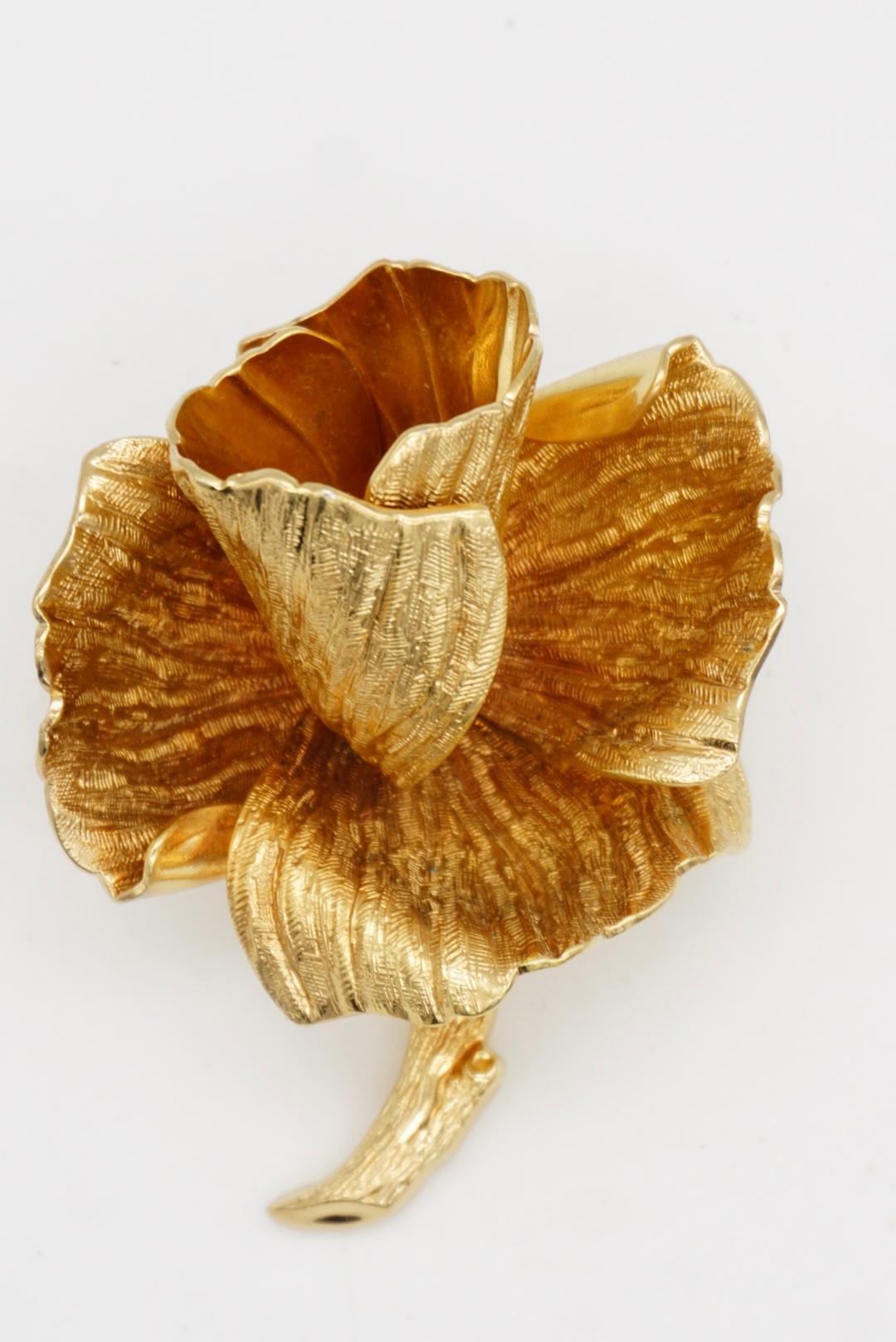 Christian Dior Vintage 1972 Gold Vivid Textured Rose Curled Leaf