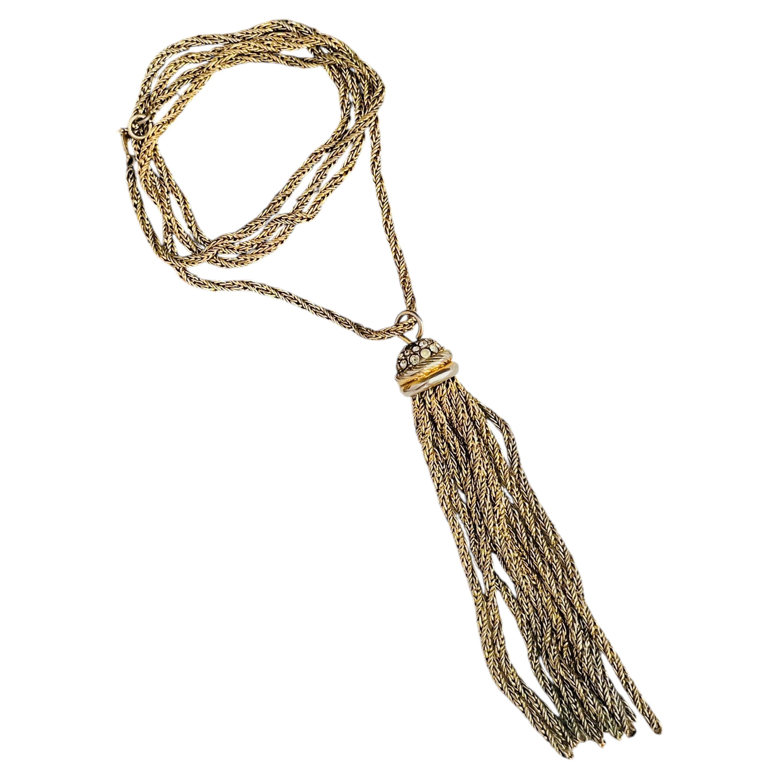 Does Dior make jewelry chains?