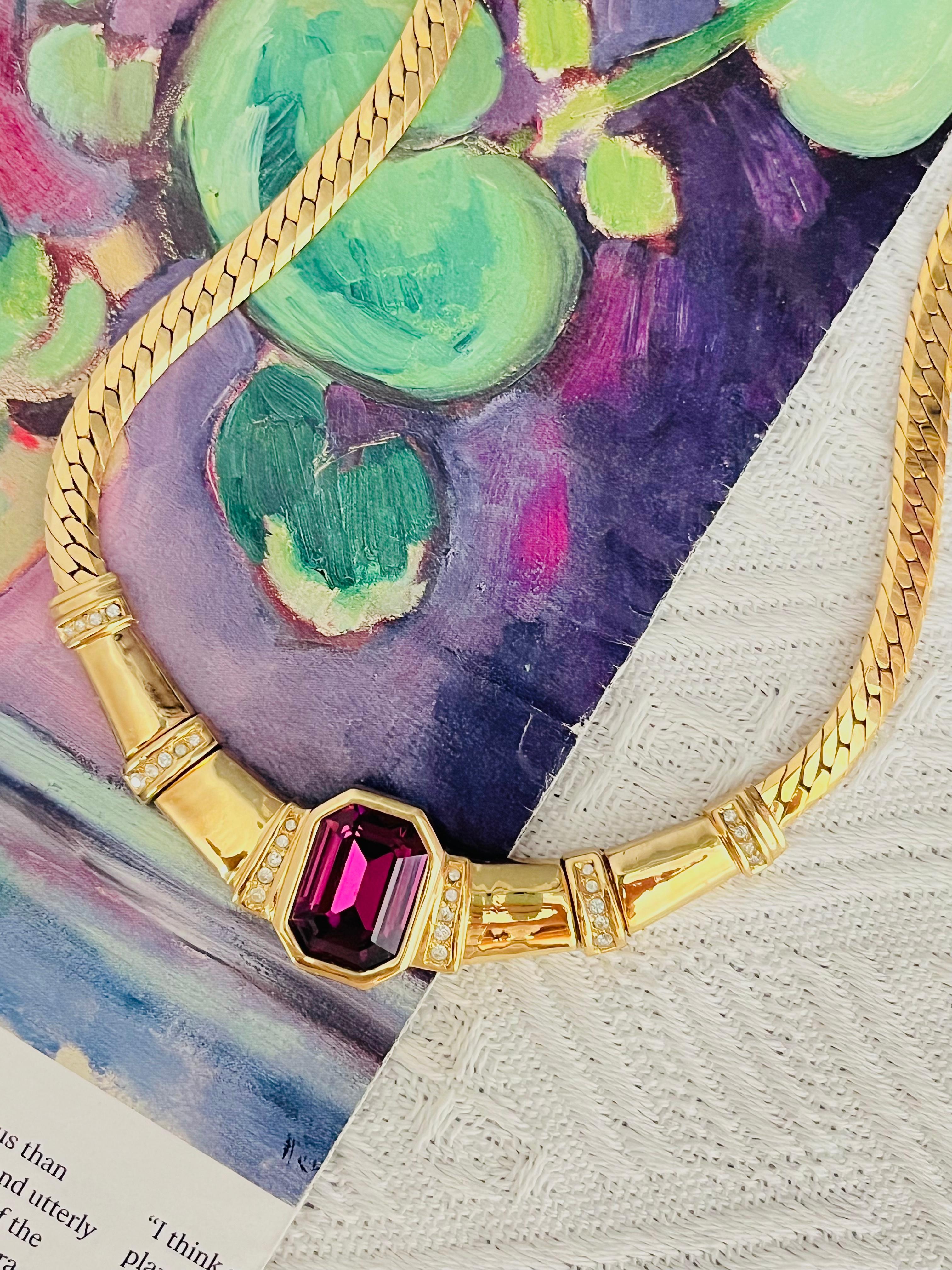 Christian Dior Vintage 1980s Unisex Amethyst Purple Rectangle Octagon Crystals Statement Choker Collar Chunky Statement Modernist Elegant Necklace, Gold Plated

Very good condition. 100% Genuine.

Very beautiful. Marked 'Chr.Dior (C) '. Rare to