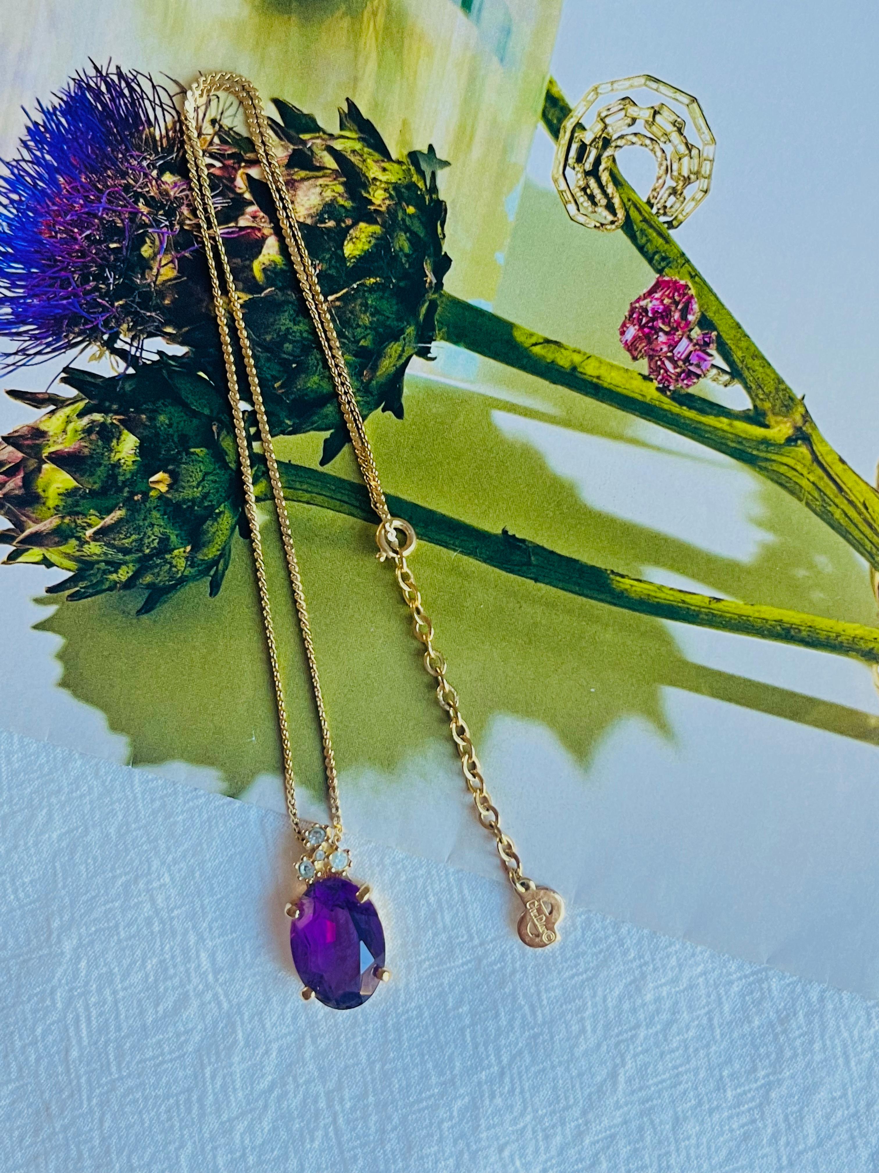 Christian Dior Vintage 1980 Amethyst Oval Pendant Trio Cluster Crystals Necklace In Excellent Condition For Sale In Wokingham, England
