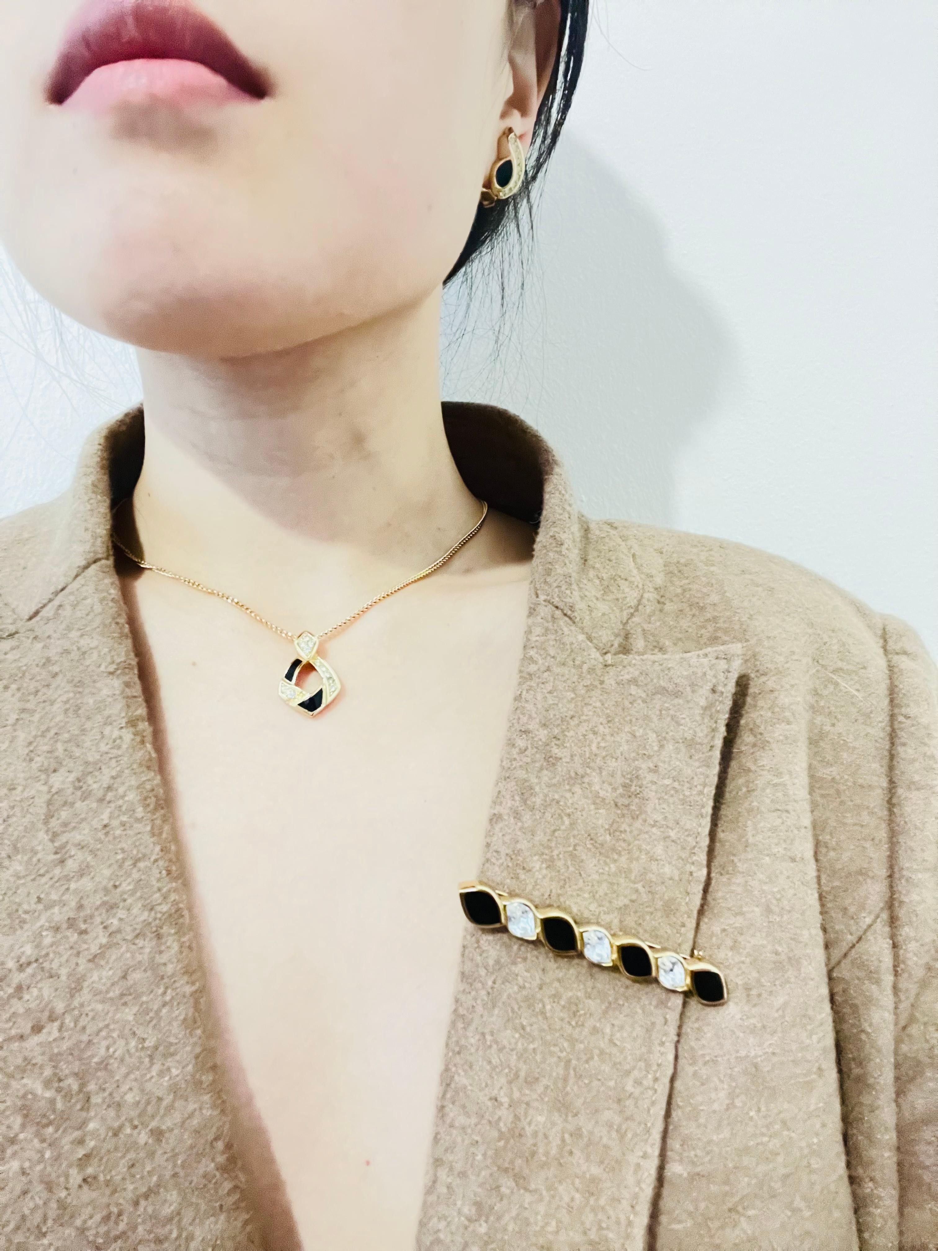 Christian Dior Vintage 1980 Black Crystals Diamond Swirl Gold Openwork Necklace For Sale 1