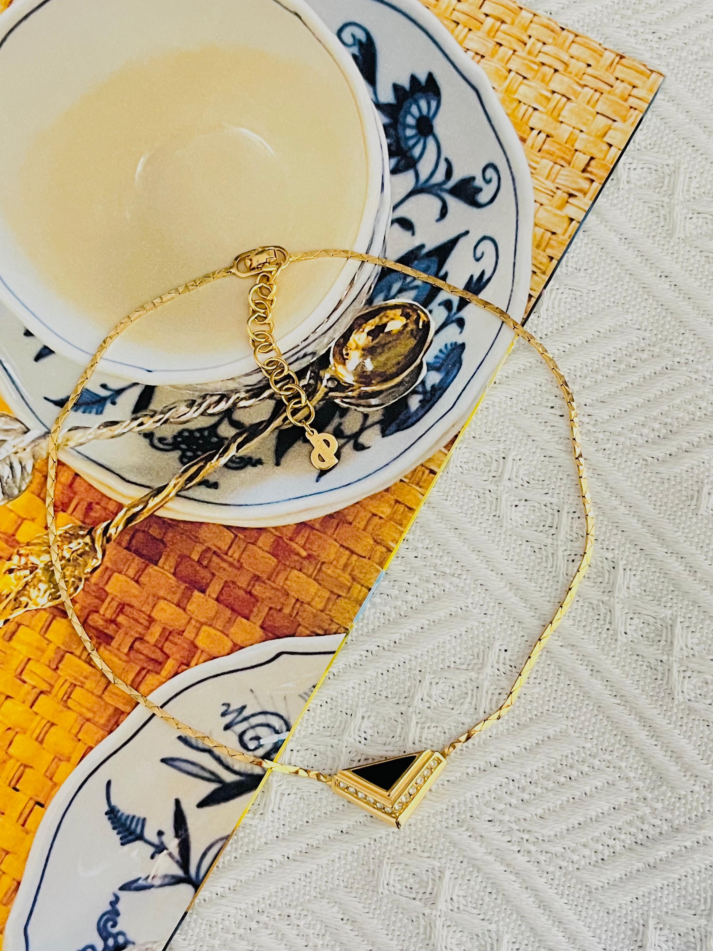 Christian Dior Vintage 1980 Black Enamel Crystal Triangle Pendant Gold Necklace In Excellent Condition For Sale In Wokingham, England