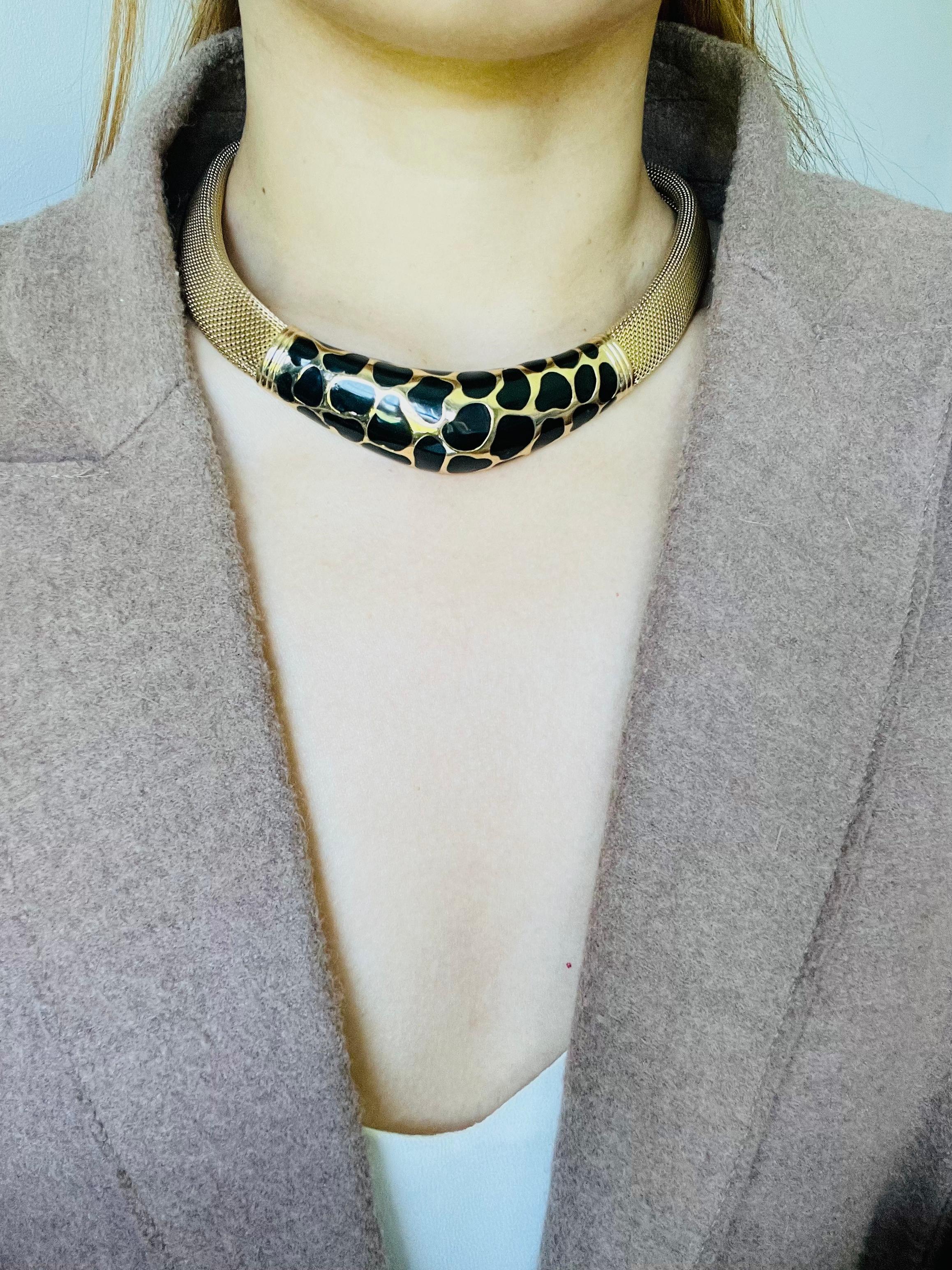 Christian Dior Vintage 1980 Noir Léopard Collier large en maille tissée Omega Chunky Unisexe en vente