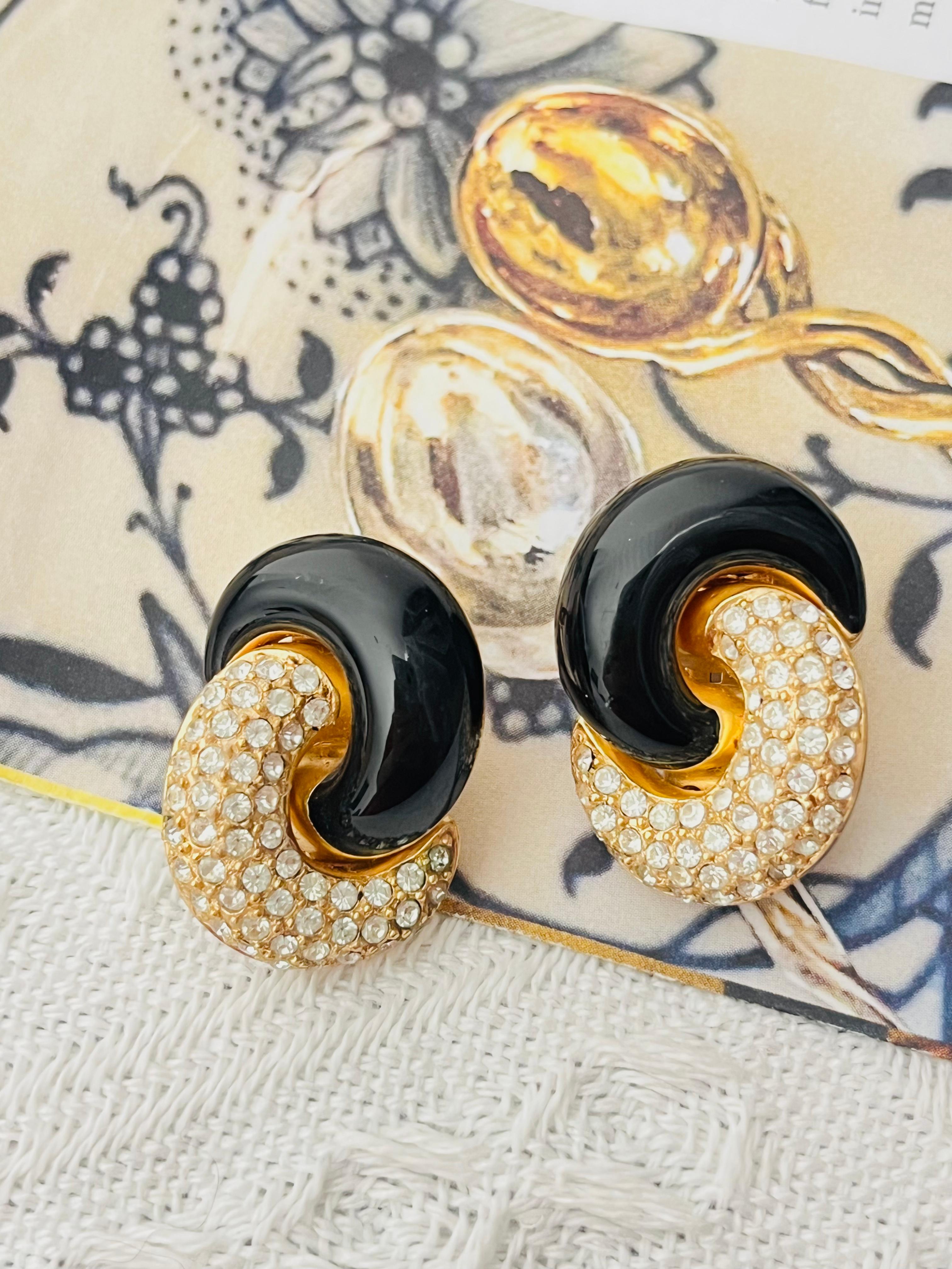Christian Dior Vintage 1980 Cristales Medio Negro Entrelazados Pendientes Twist Clip en Excelente estado para la venta en Wokingham, England