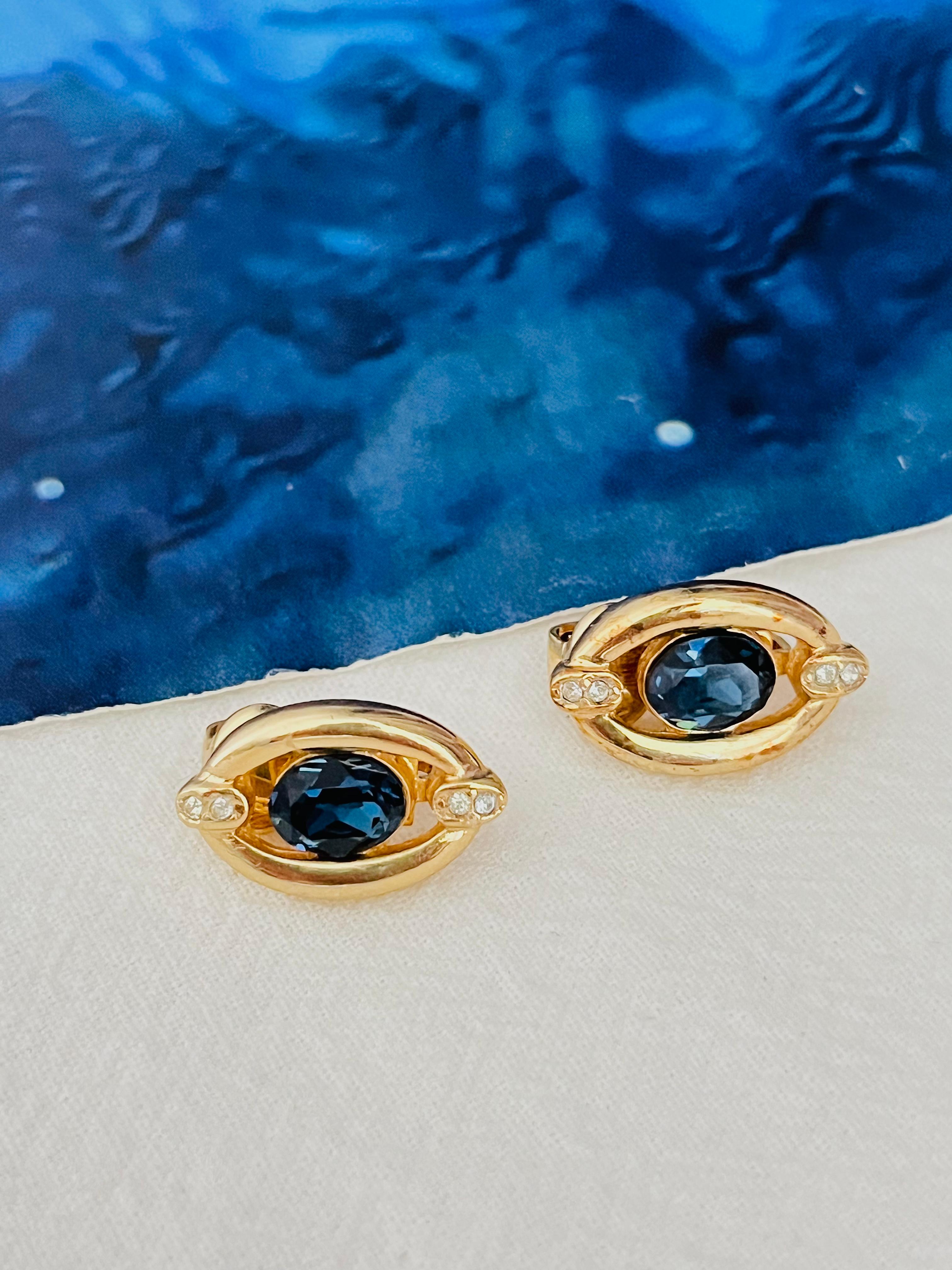 Christian Dior Vintage 1980 Double Oval Sapphire Crystal Openwork Clip Earrings In Good Condition For Sale In Wokingham, England