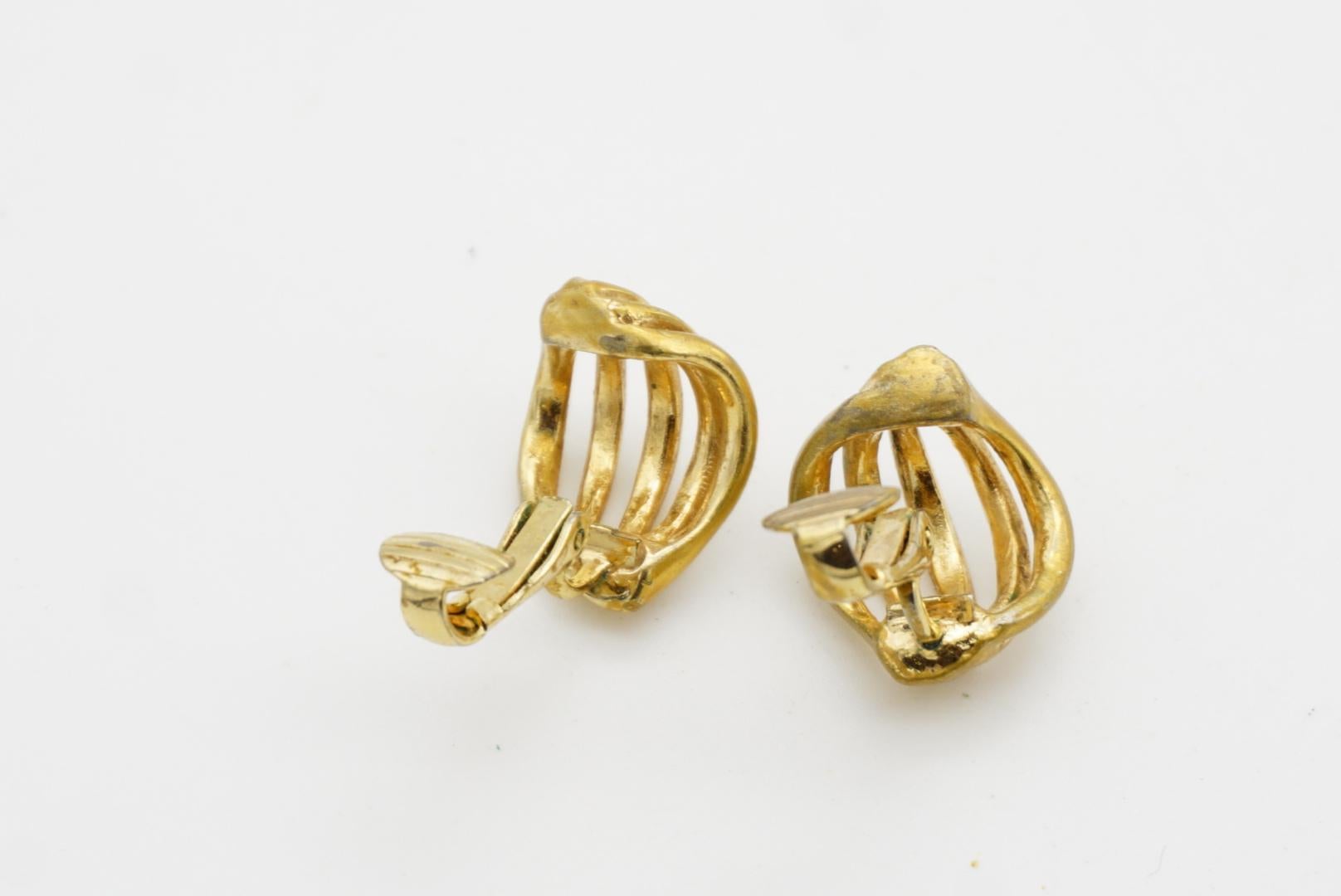 Christian Dior Vintage 1980 Five Strands Openwork Shell Modernist Clip Earrings For Sale 9