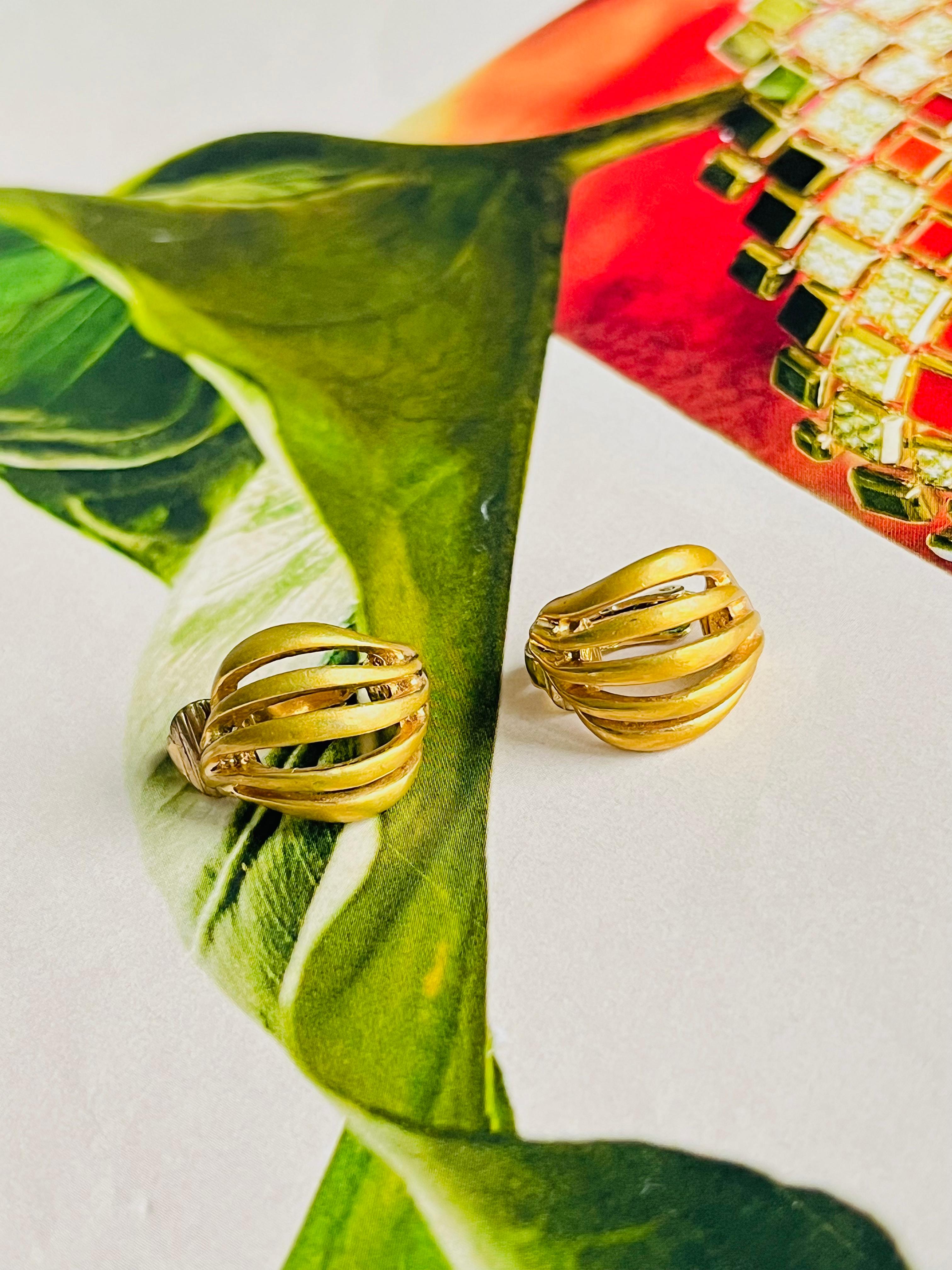 Women's Christian Dior Vintage 1980 Five Strands Openwork Shell Modernist Clip Earrings For Sale