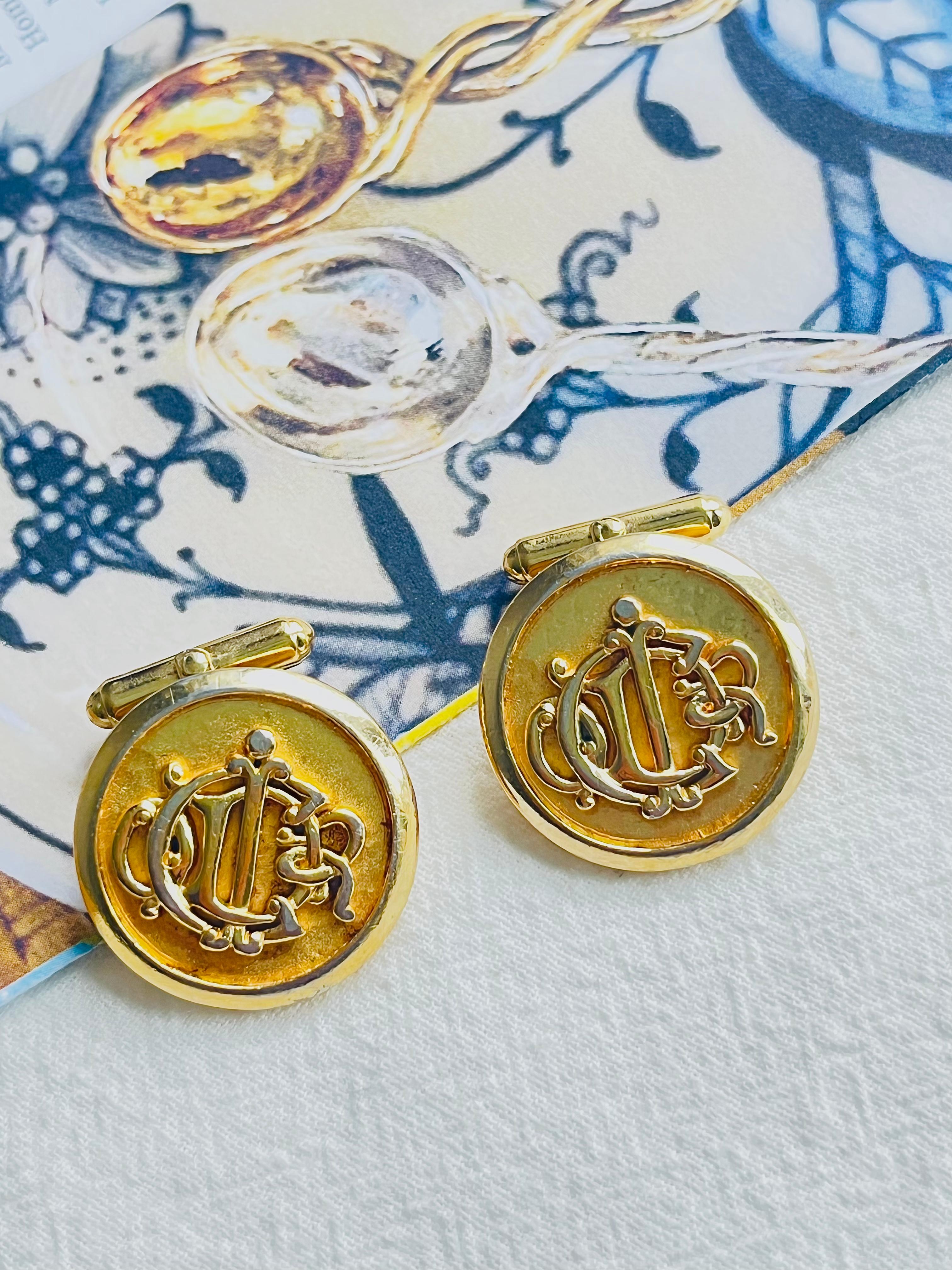 Christian Dior Vintage 1980 Insignia Initial Monogram Logo Circle Gold Cufflinks In Good Condition In Wokingham, England