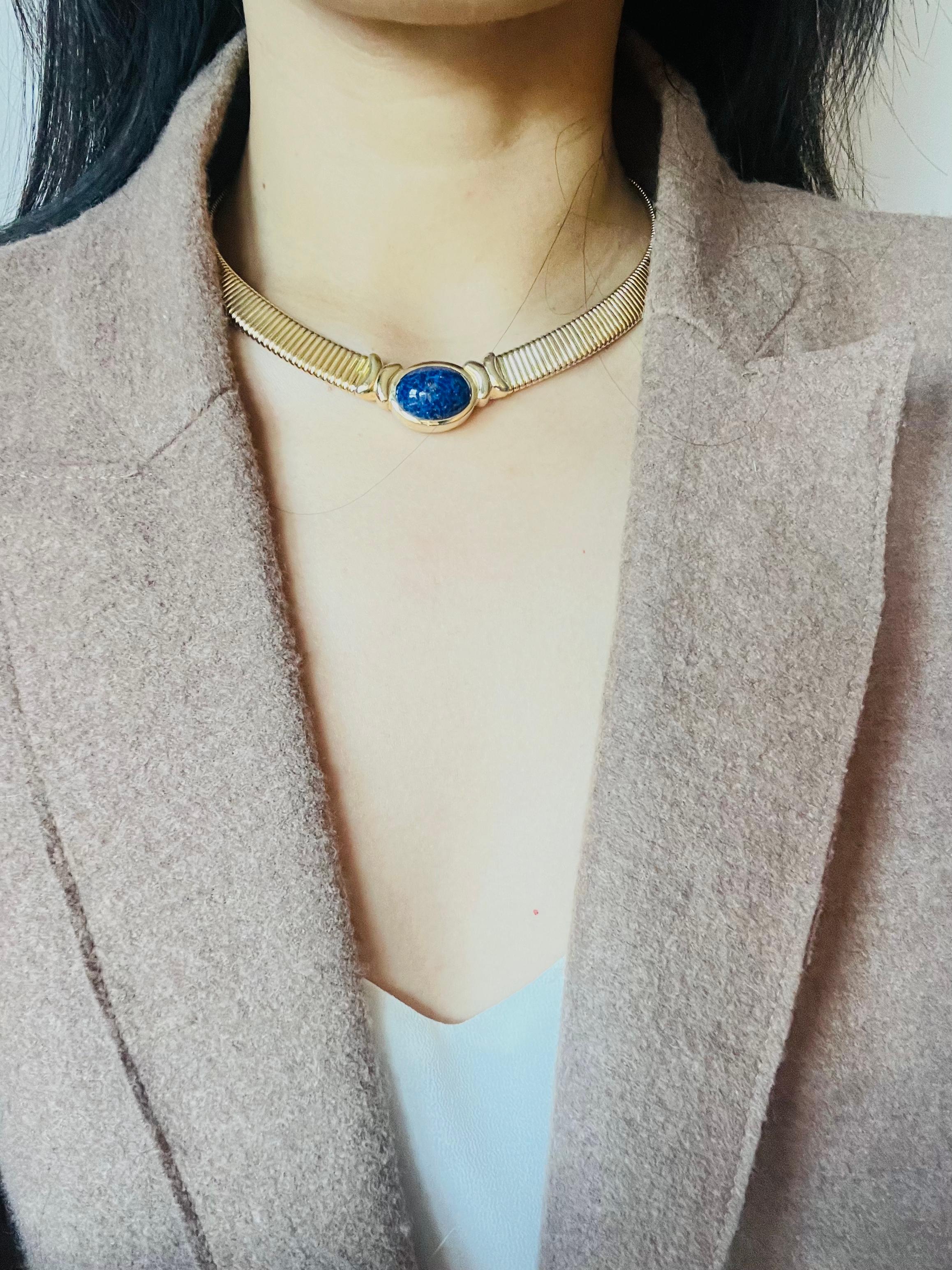 Women's or Men's Christian Dior Vintage 1980 Lapis Foil Oval Cabochon Omega Collar Gold Necklace