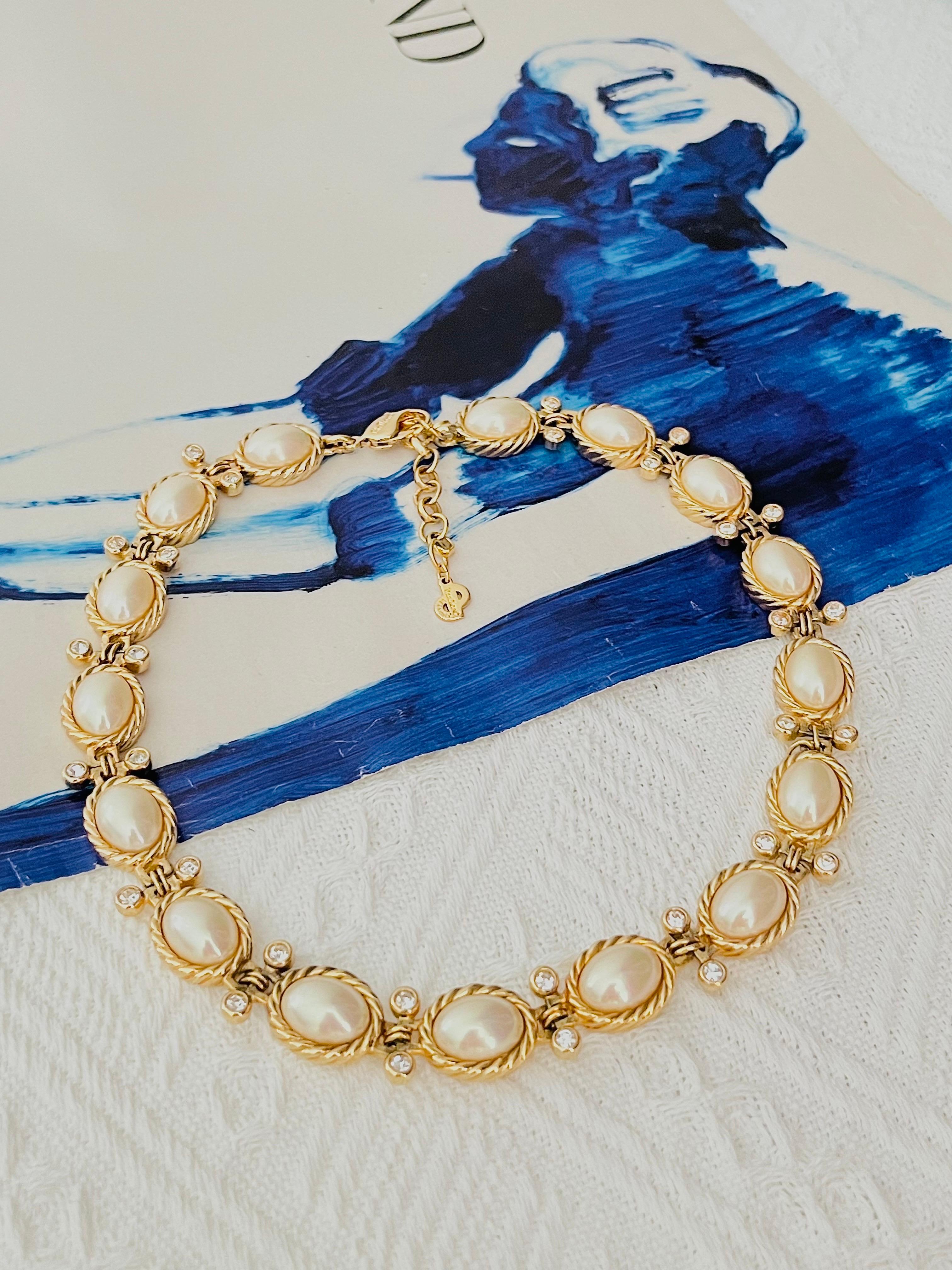 Christian Dior Vintage 1980 Gran Collar Ovalado de Perlas Blancas y Cristales Brillantes en Excelente estado para la venta en Wokingham, England