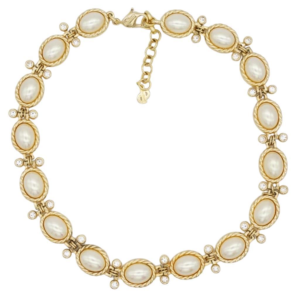 Christian Dior Vintage 1980 Gran Collar Ovalado de Perlas Blancas y Cristales Brillantes en venta