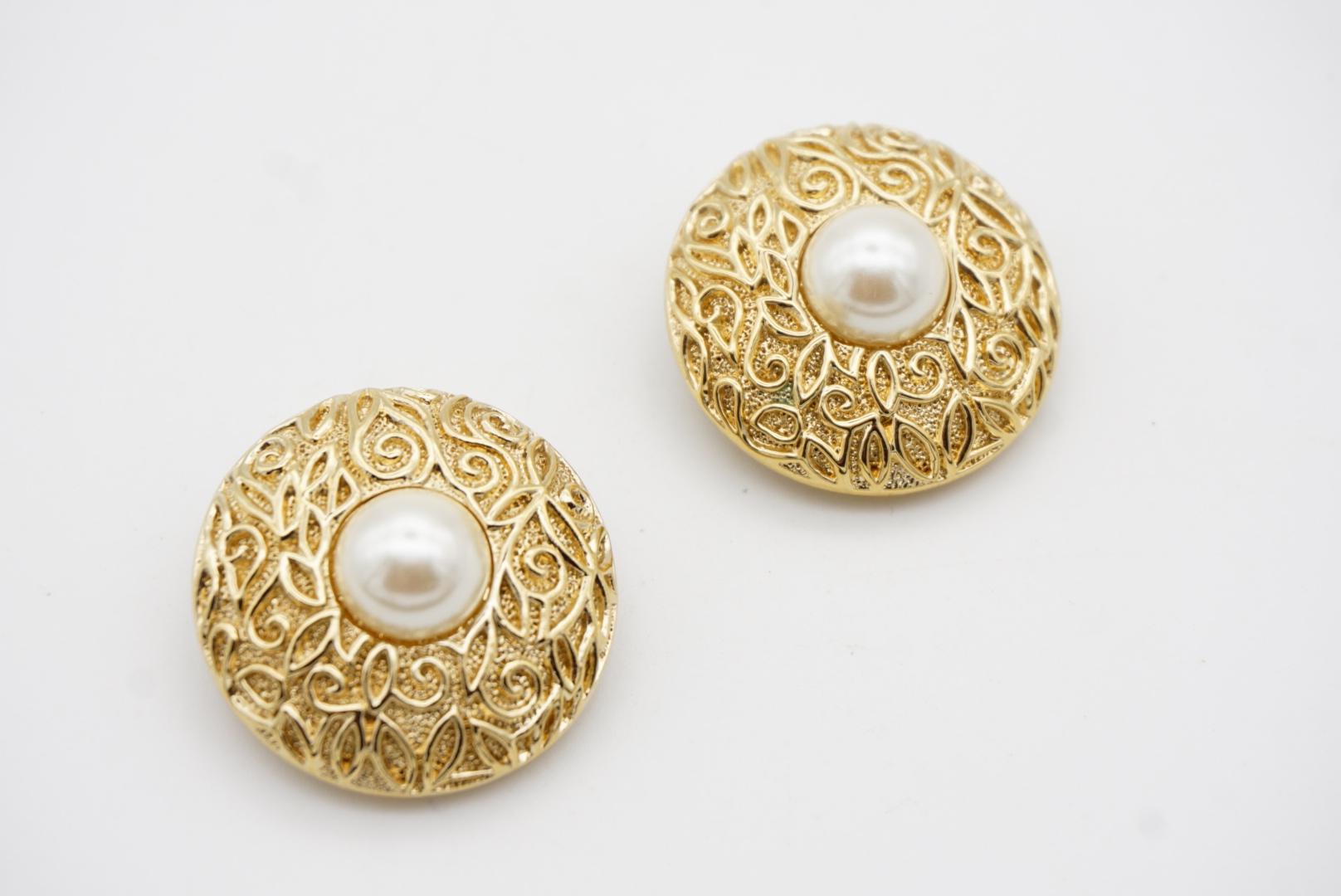 Christian Dior Vintage 1980 Large Round Relief Flower White Pearl Clip Earrings For Sale 5
