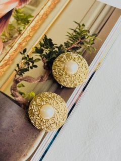 Christian Dior Vintage 1980 Large Round Relief Flower White Pearl Clip Earrings