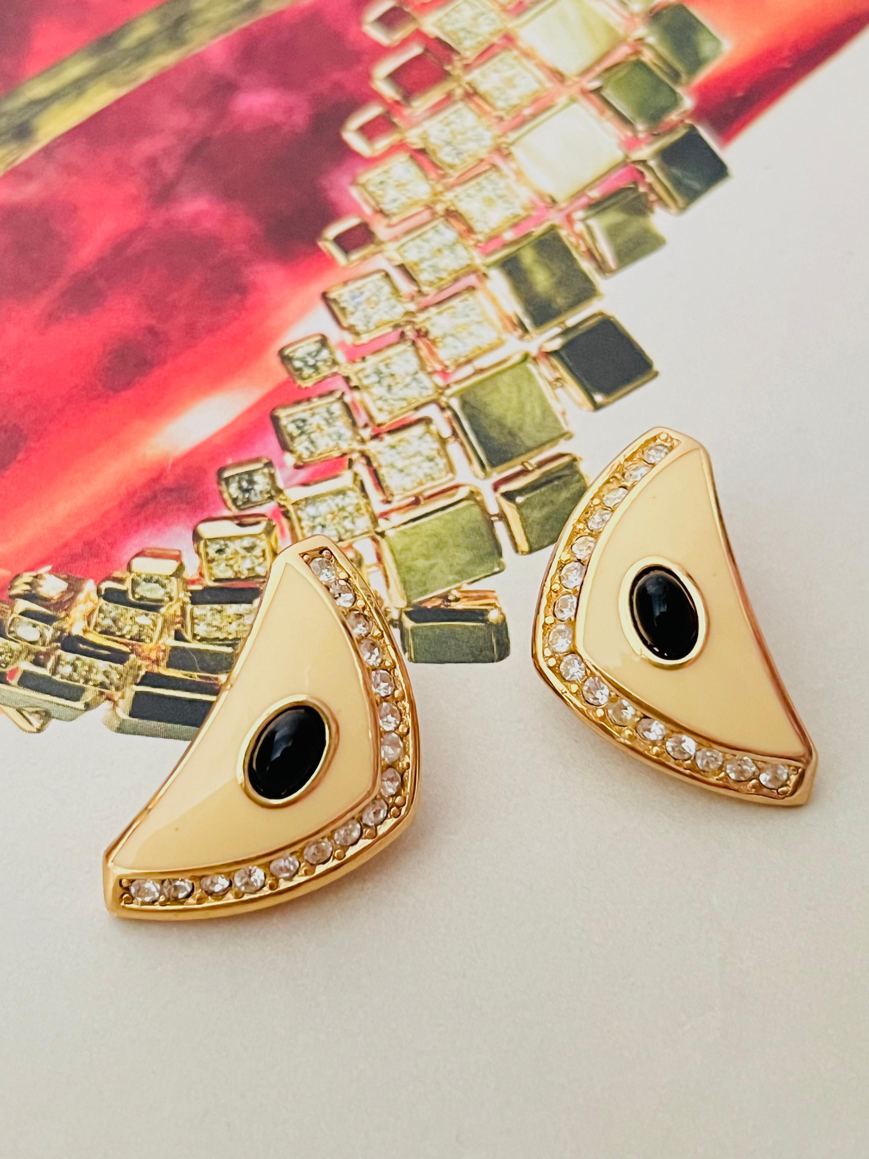 Christian Dior Vintage 1980 Large Triangle Beige Enamel Black Cabochon Earrings In Good Condition For Sale In Wokingham, England