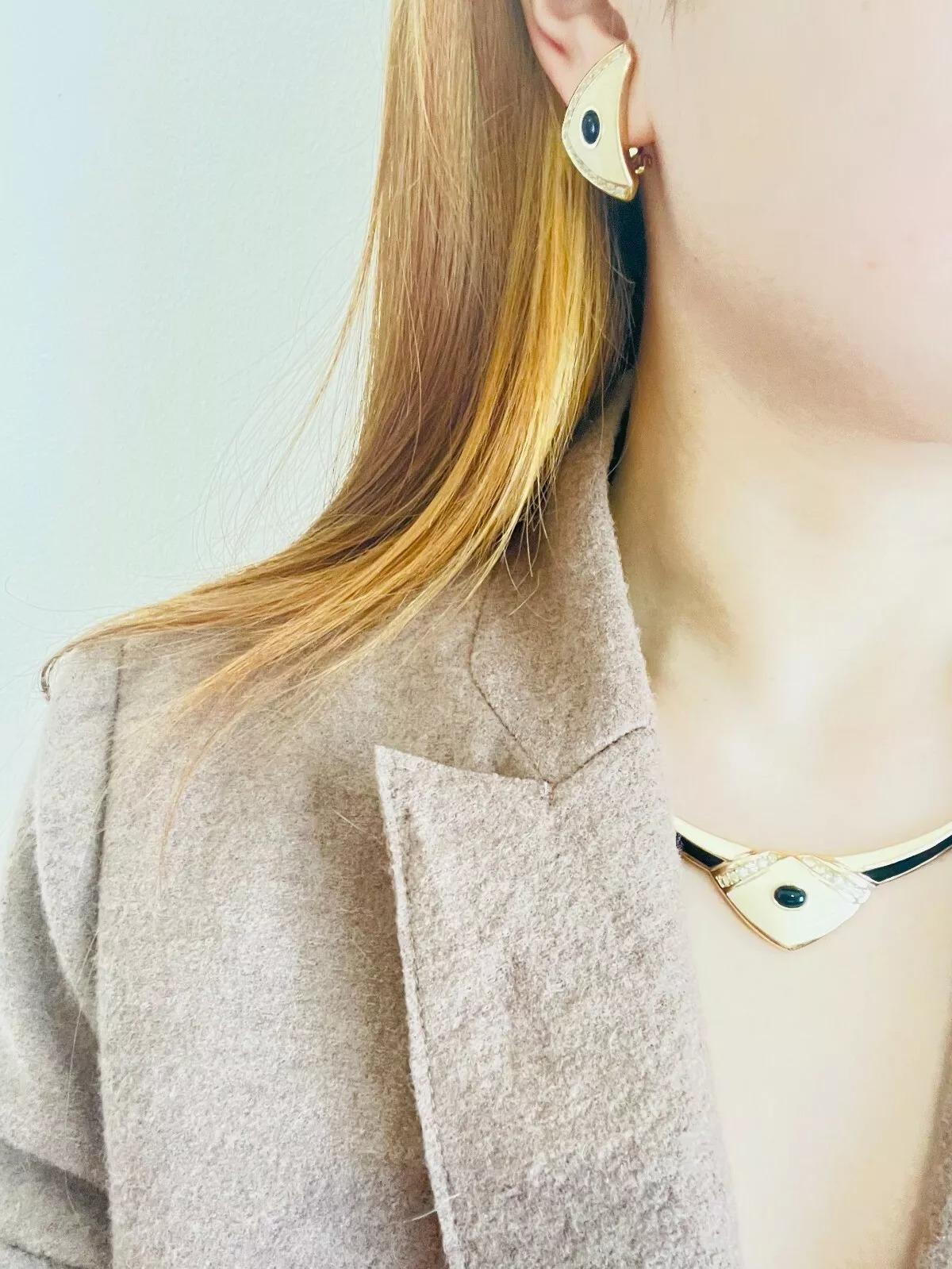 Christian Dior Vintage 1980 Large Triangle Beige Enamel Black Cabochon Earrings For Sale 1