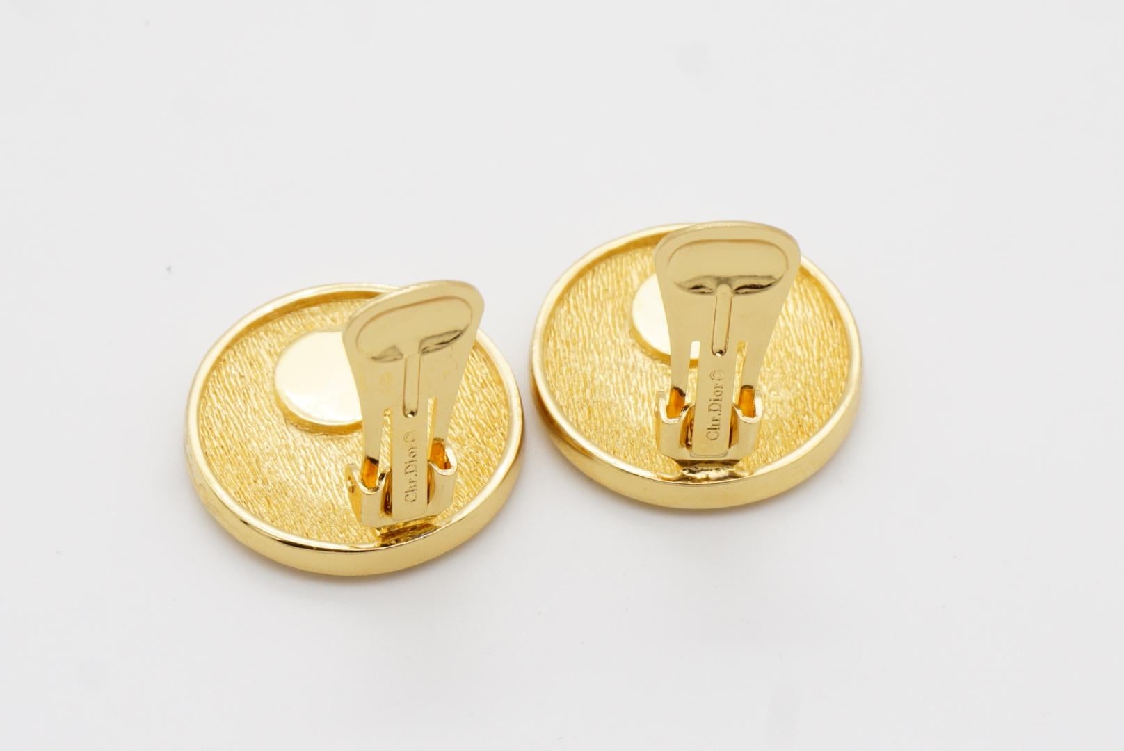 Christian Dior Vintage 1980 Monogram Classic Logo CD Round Circle Clip Earrings For Sale 7