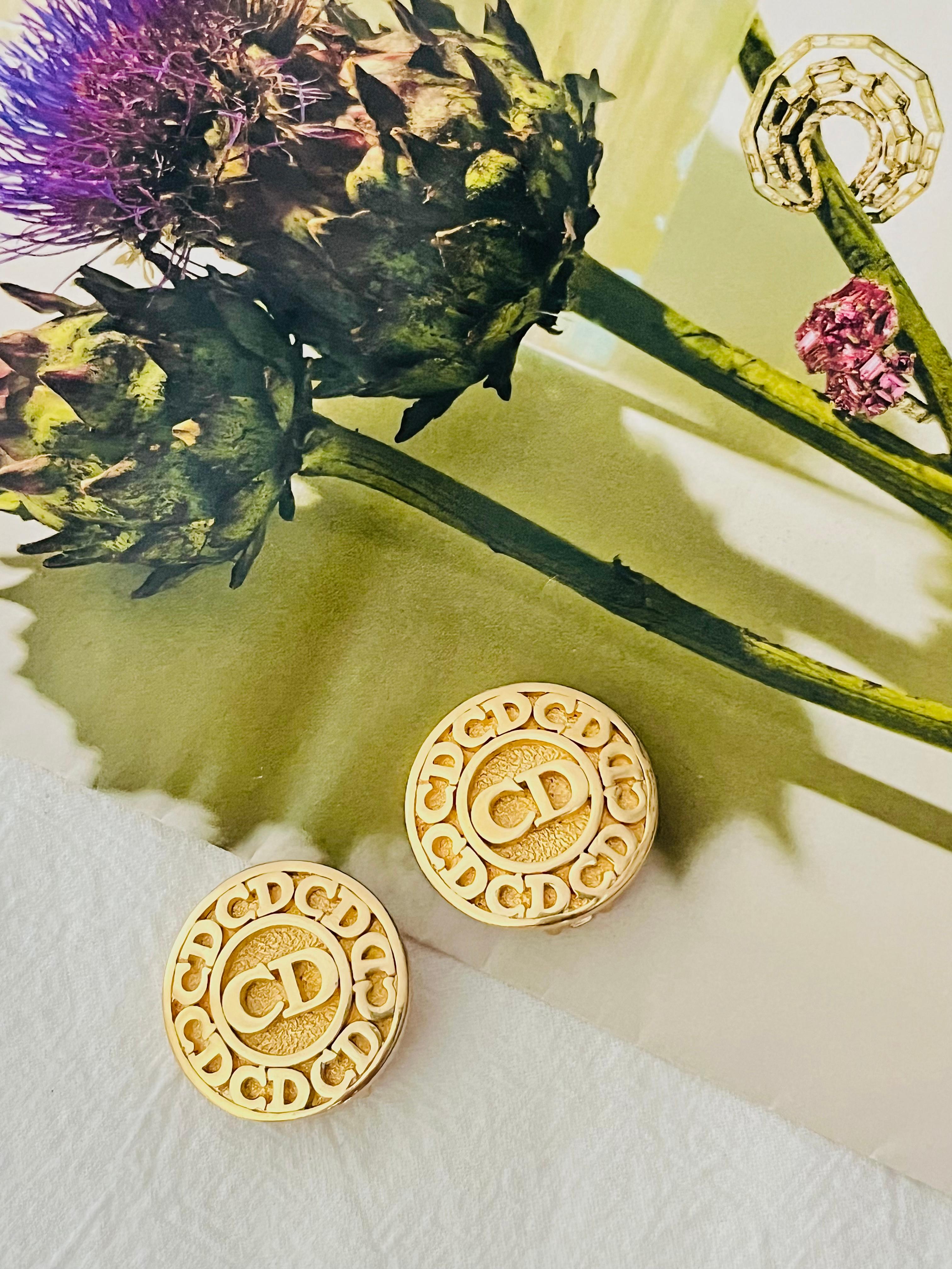 Christian Dior Vintage 1980 Monogram Classic Logo CD Round Circle Clip Earrings In Excellent Condition In Wokingham, England