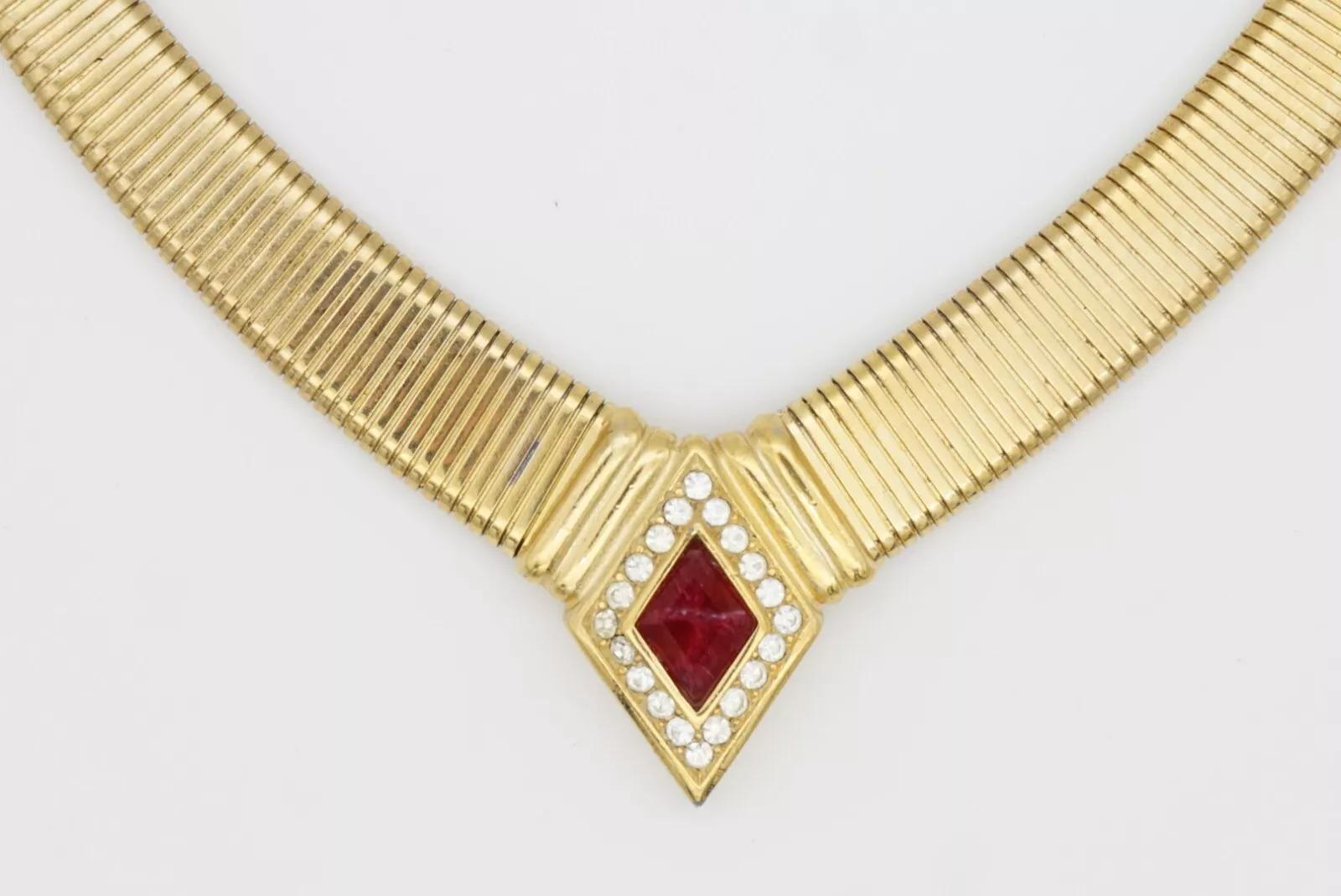 Christian Dior Vintage 1980 Rubino Gripoix Diamante Cristallo Nastro Collana Omega in vendita 9
