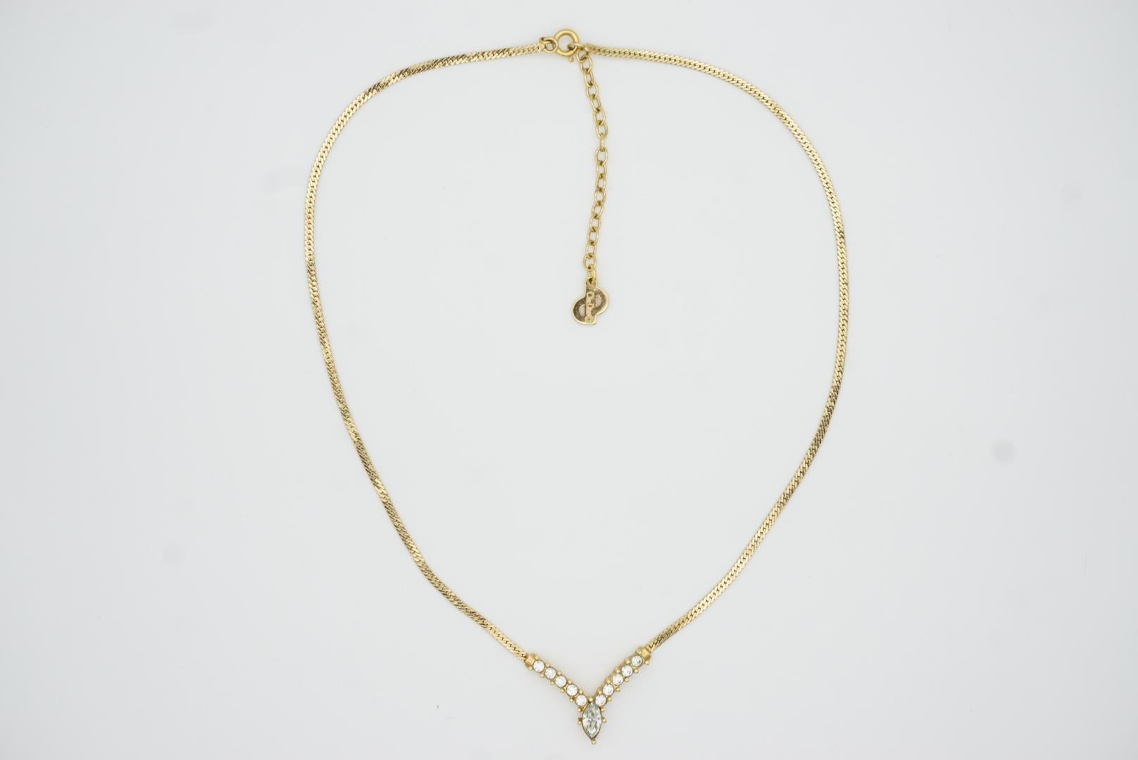 Christian Dior Vintage 1980 Sparkling Crystals Oval Triangle V Pendant Necklace For Sale 7